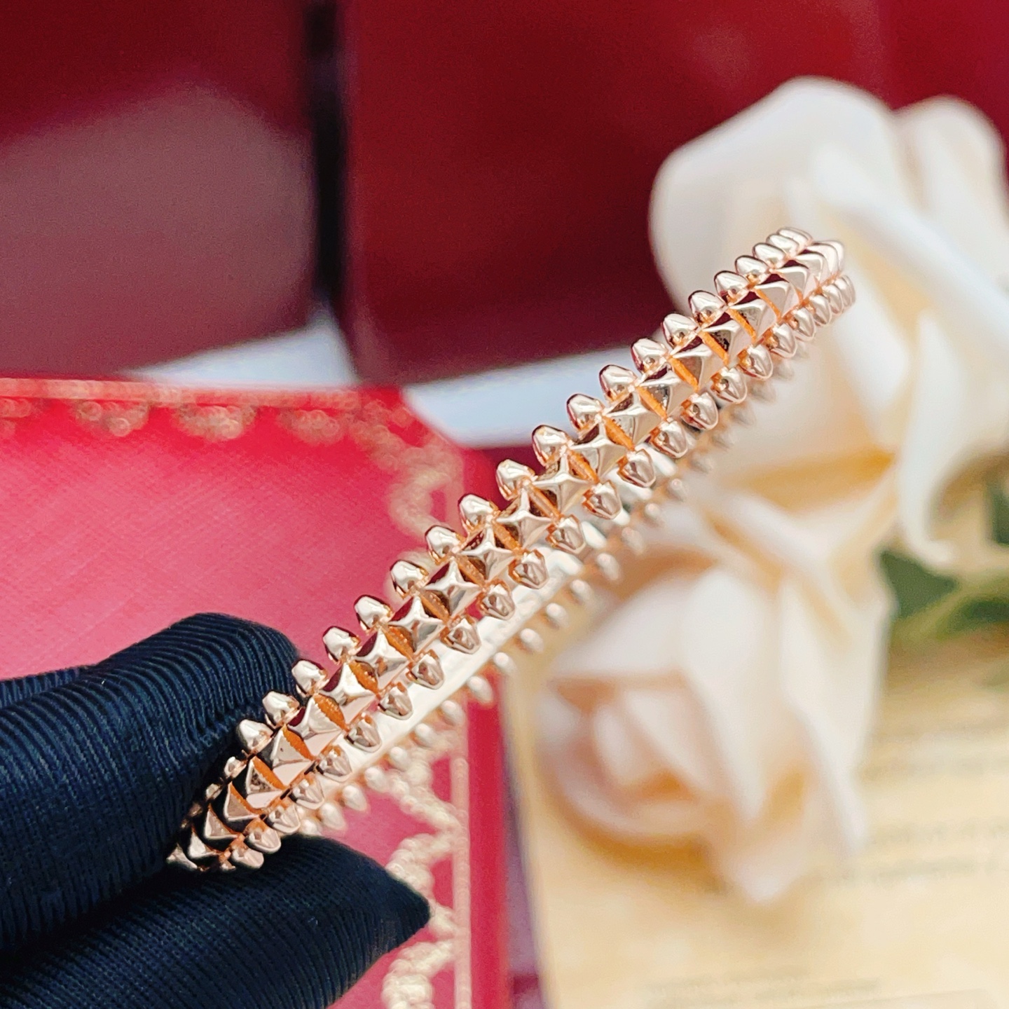 Cartier Cartier*卡地亚最新款，非常的上镜‼ 设计很特别值得入手 高级手工坊系列