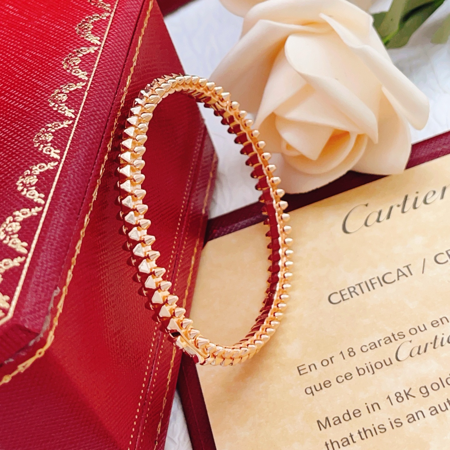 Cartier Cartier*卡地亚最新款，非常的上镜‼ 设计很特别值得入手 高级手工坊系列