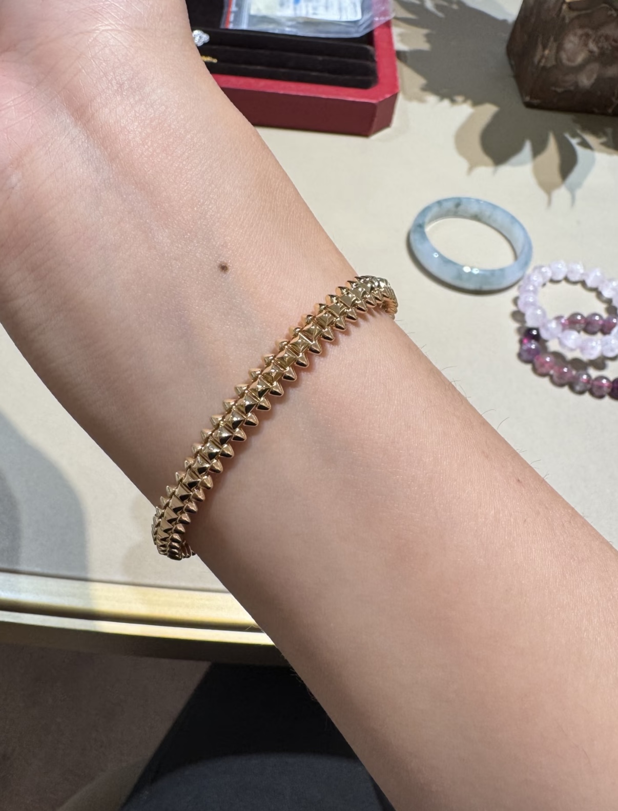 Cartier Cartier*卡地亚最新款，非常的上镜‼ 设计很特别值得入手 高级手工坊系列