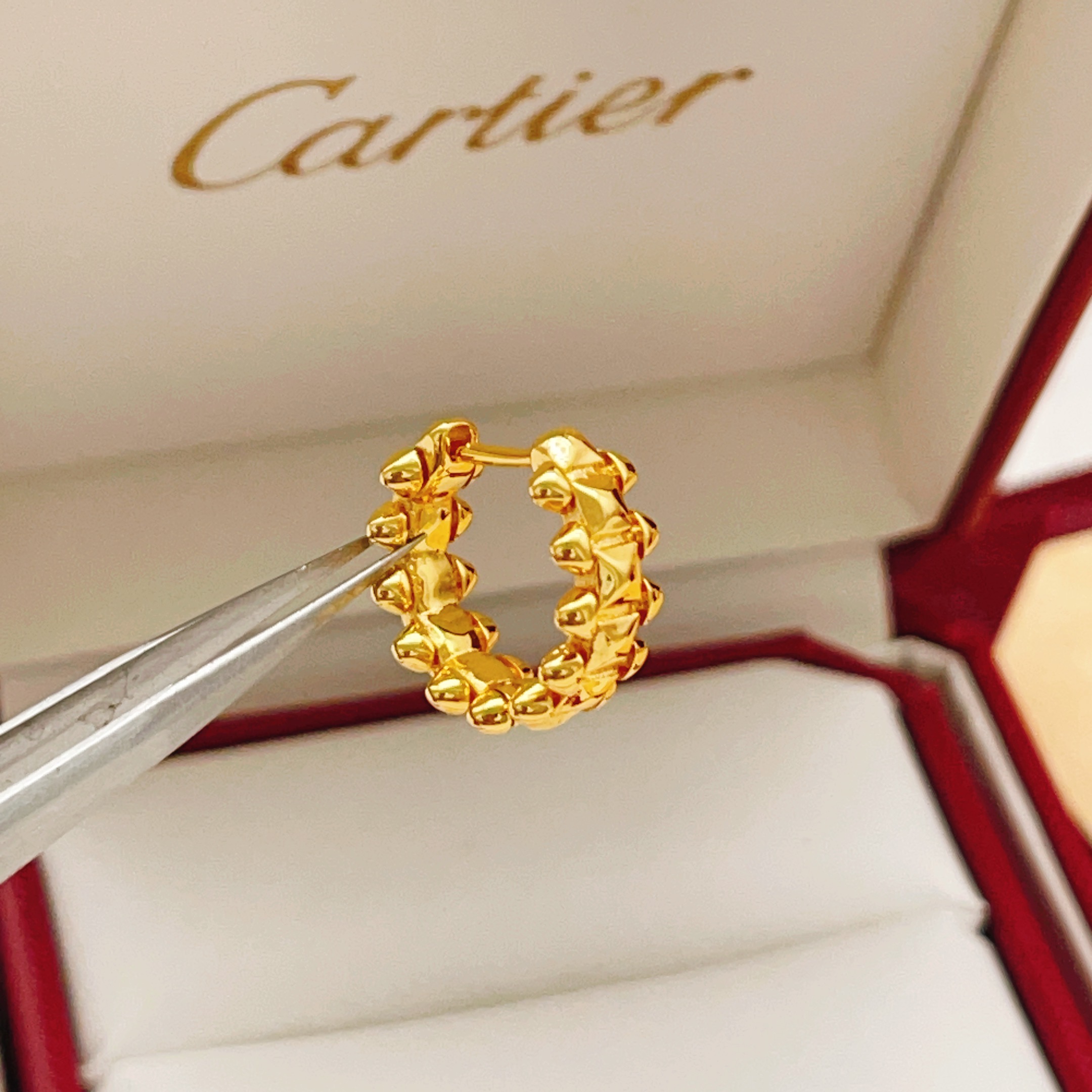 Cartier Cartier*卡地亚最新款，非常的上镜‼ 设计很特别值得入手 高级手工坊系列