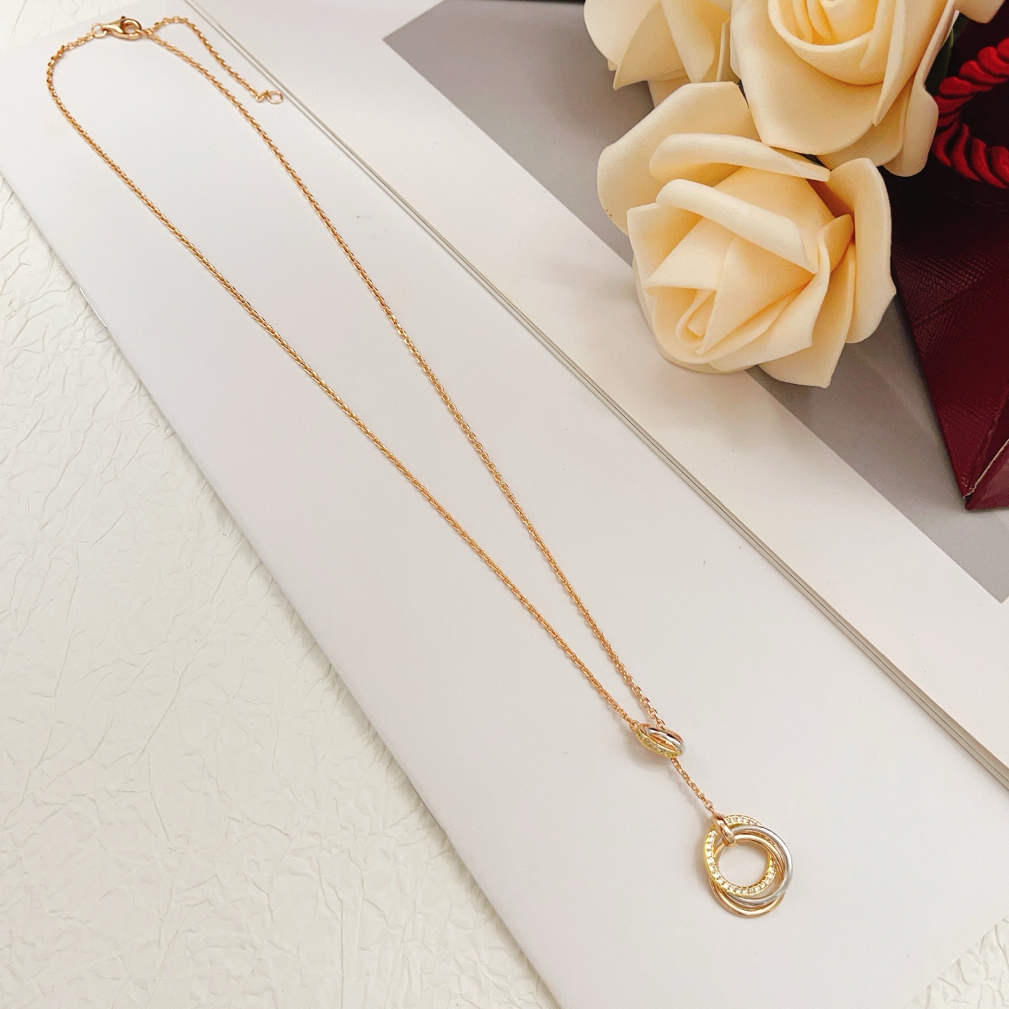 Cartier Cartier*卡地亚最新款，非常的上镜‼ 设计很特别值得入手 高级手工坊系列