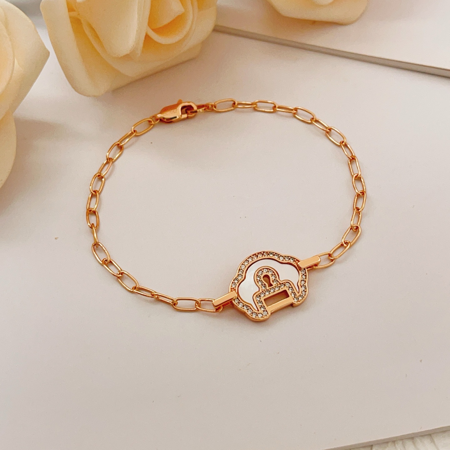 Qeelin Yu Yi bracelet 18K rose gold white mother-of-pearl diamond 17cm