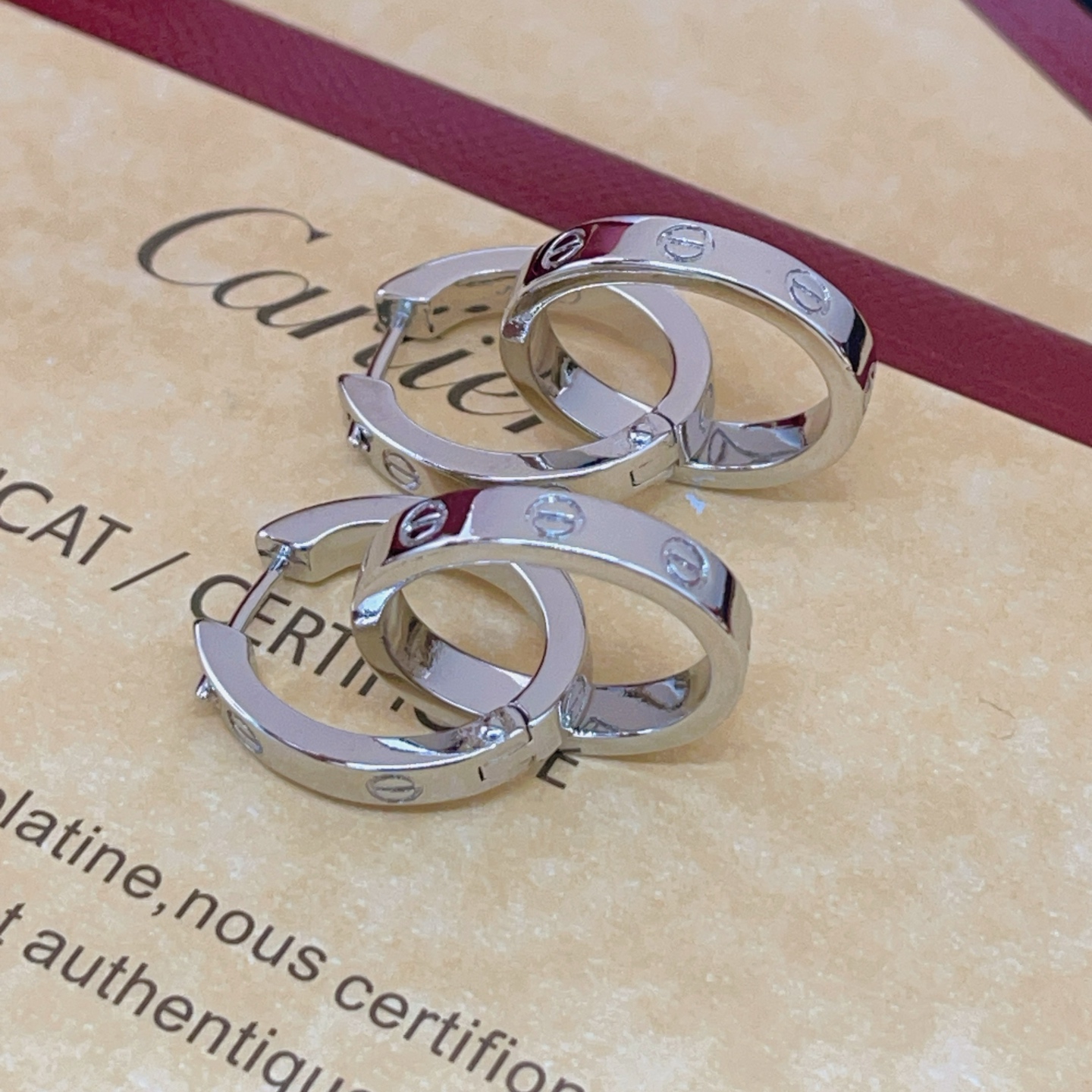 Cartier Cartie*最新款，非常的上镜‼ 设计很特别值得入手 高级手工坊系列