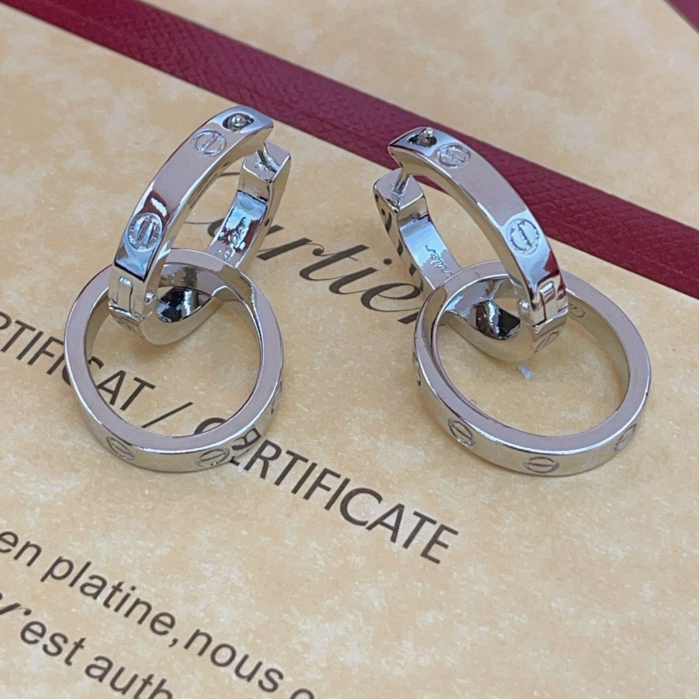 Cartier Cartie*最新款，非常的上镜‼ 设计很特别值得入手 高级手工坊系列