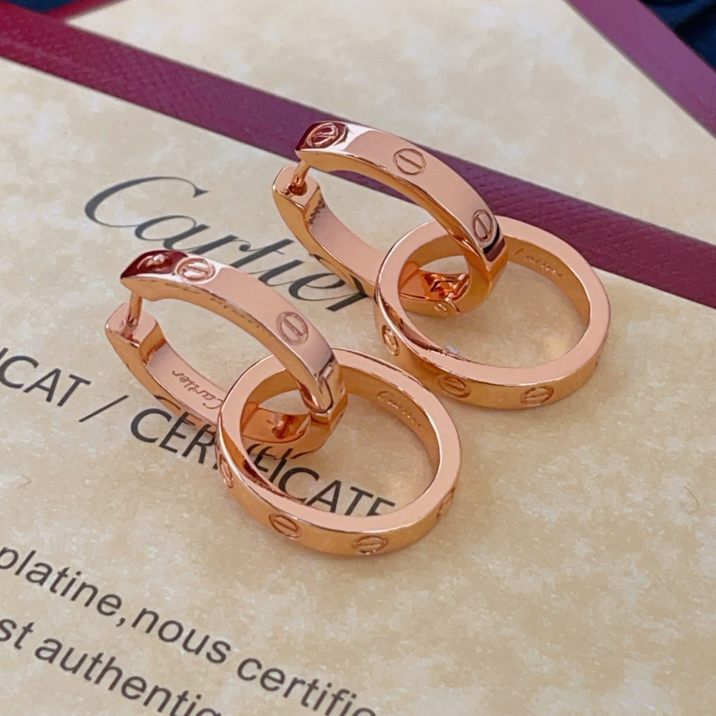 Cartier Cartie*最新款，非常的上镜‼ 设计很特别值得入手 高级手工坊系列
