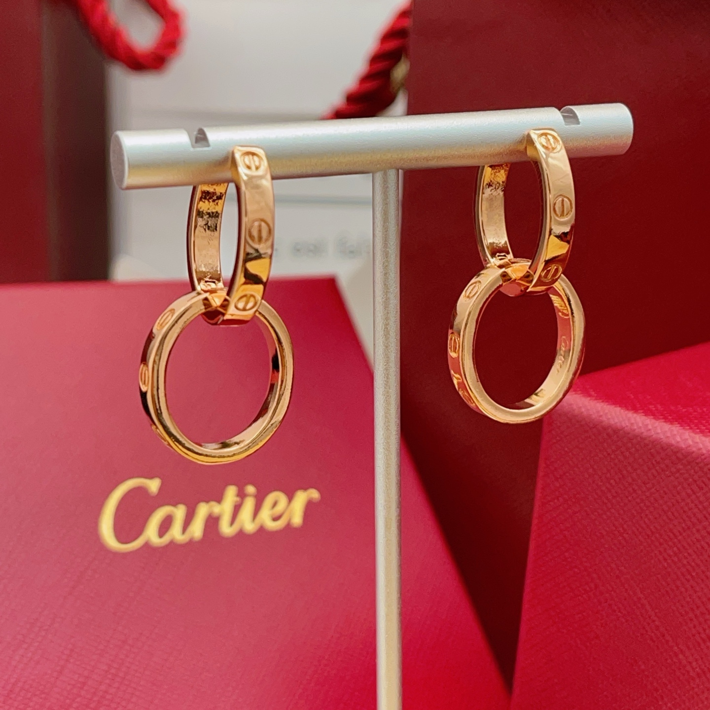Cartier Cartie*最新款，非常的上镜‼ 设计很特别值得入手 高级手工坊系列