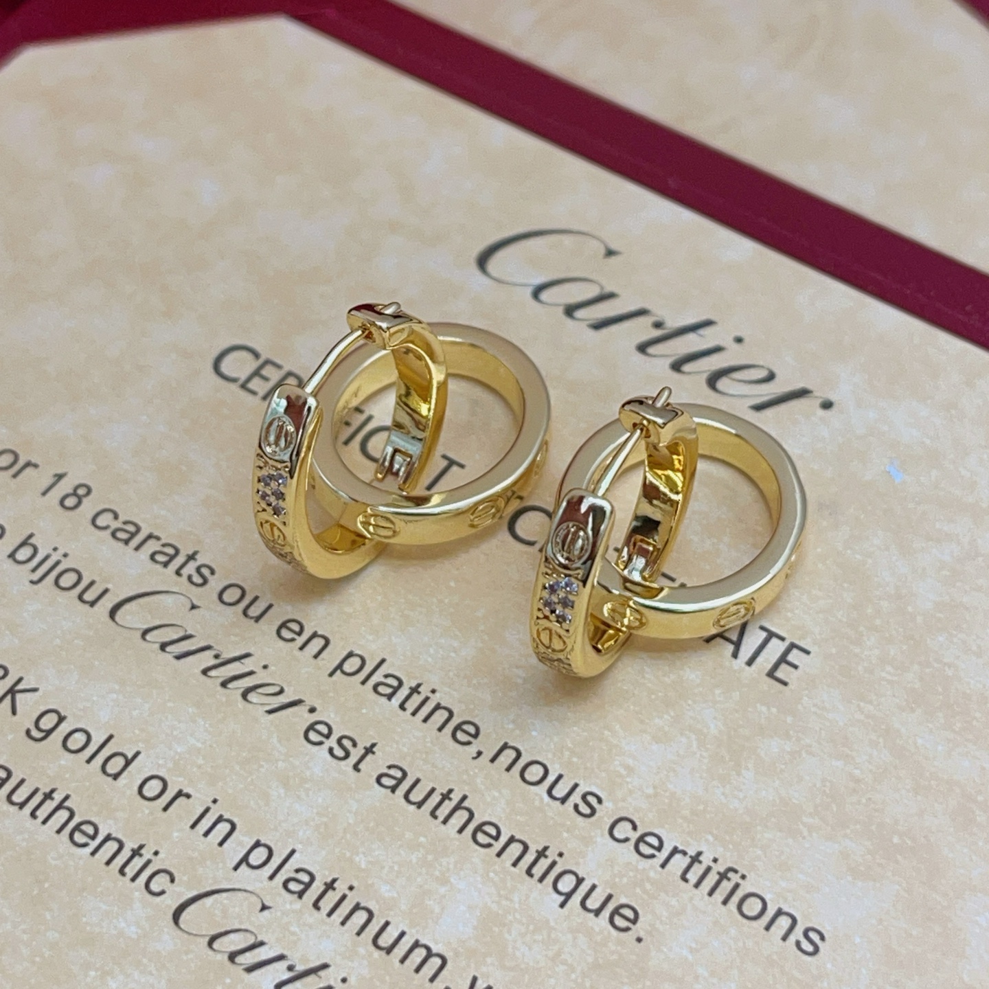 Cartier Cartie*最新款，非常的上镜‼ 设计很特别值得入手 高级手工坊系列