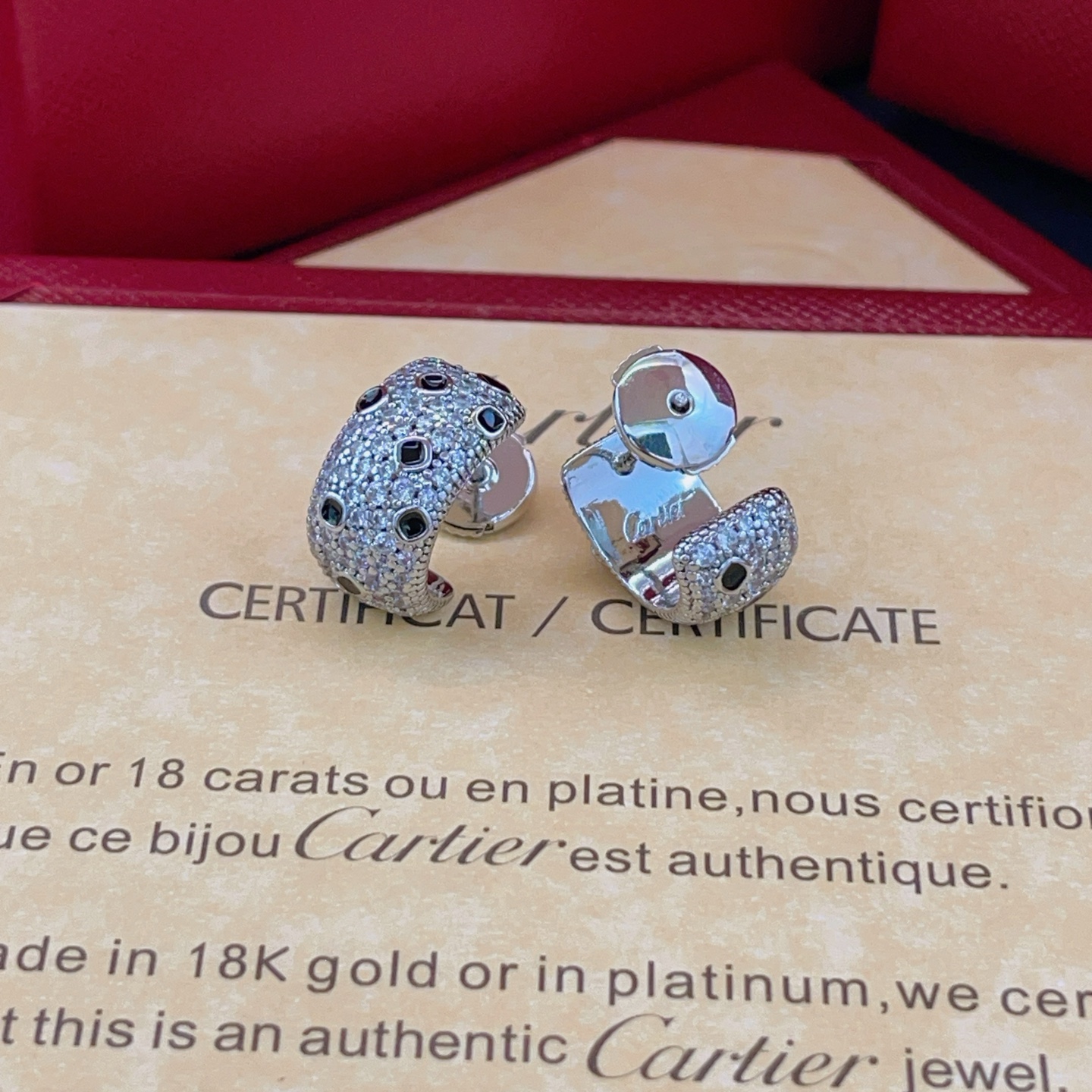 Cartier Cartie*最新款，非常的上镜‼ 设计很特别值得入手 高级手工坊系列