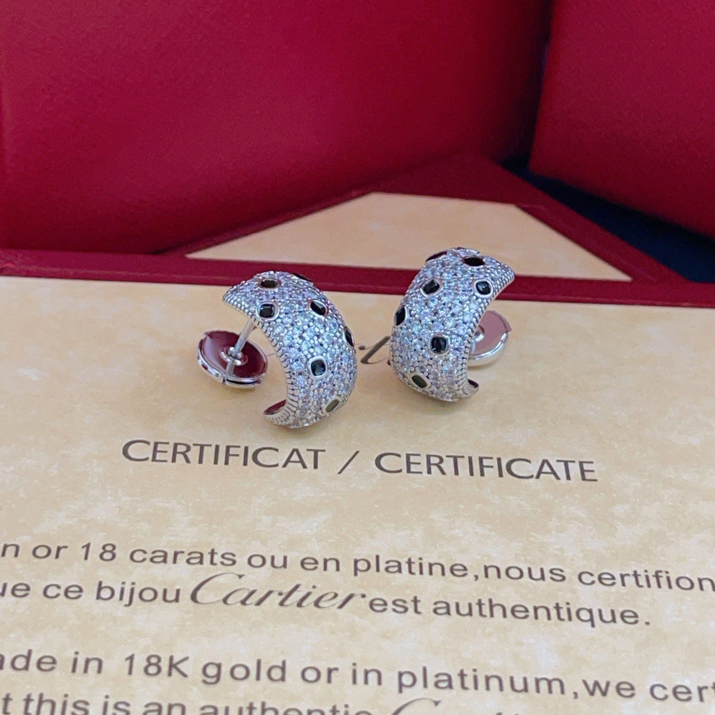 Cartier Cartie*最新款，非常的上镜‼ 设计很特别值得入手 高级手工坊系列