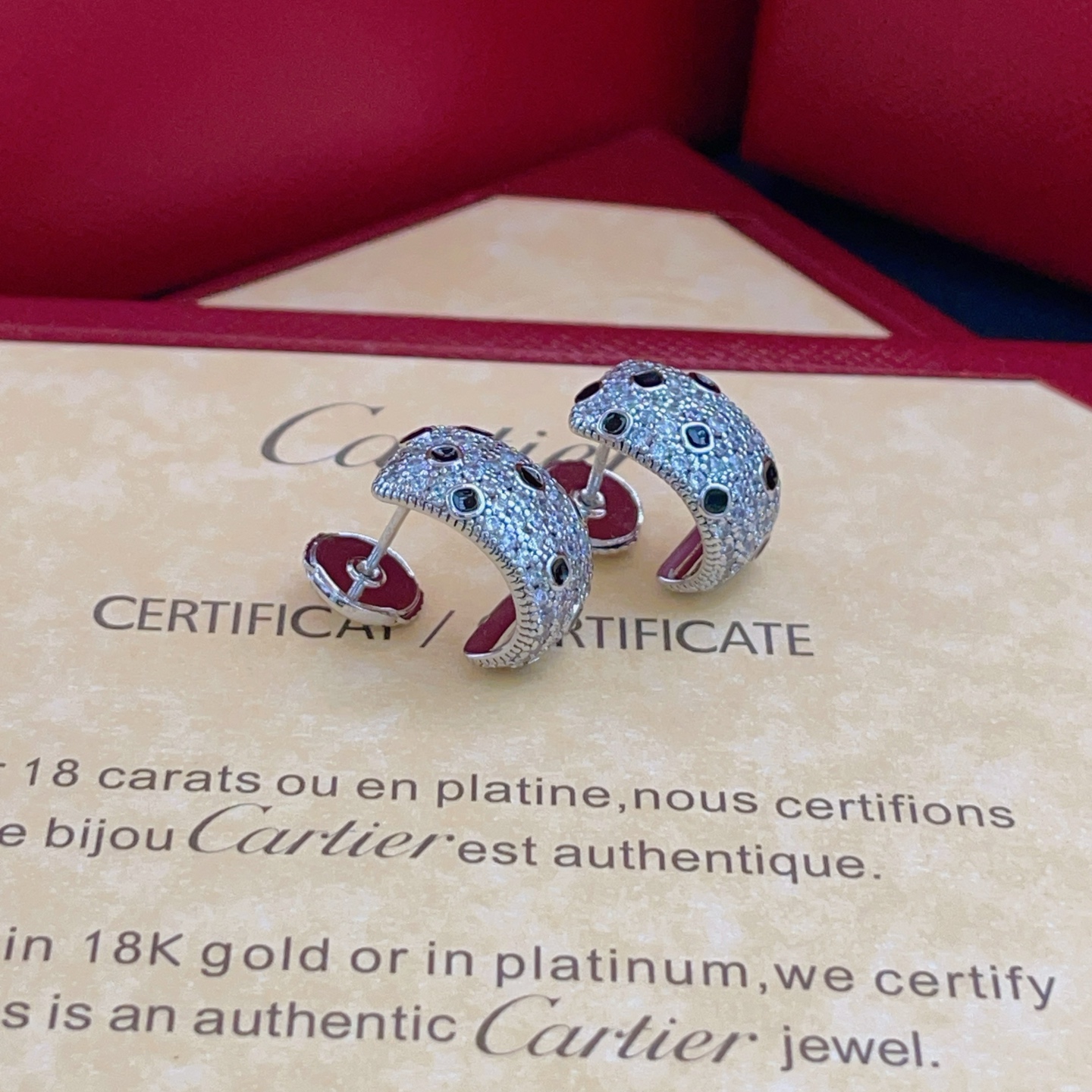 Cartier Cartie*最新款，非常的上镜‼ 设计很特别值得入手 高级手工坊系列