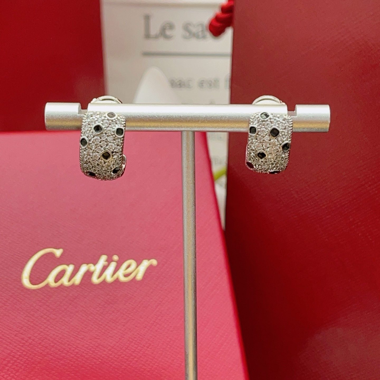 Cartier Cartie*最新款，非常的上镜‼ 设计很特别值得入手 高级手工坊系列