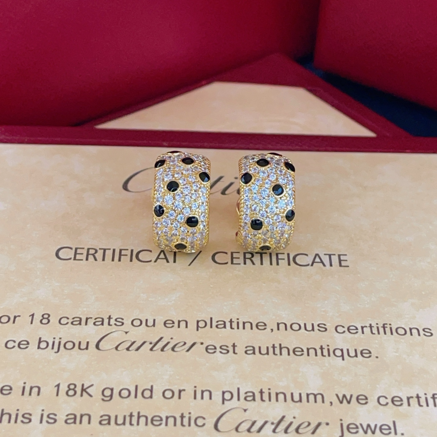 Cartier Cartie*最新款，非常的上镜‼ 设计很特别值得入手 高级手工坊系列