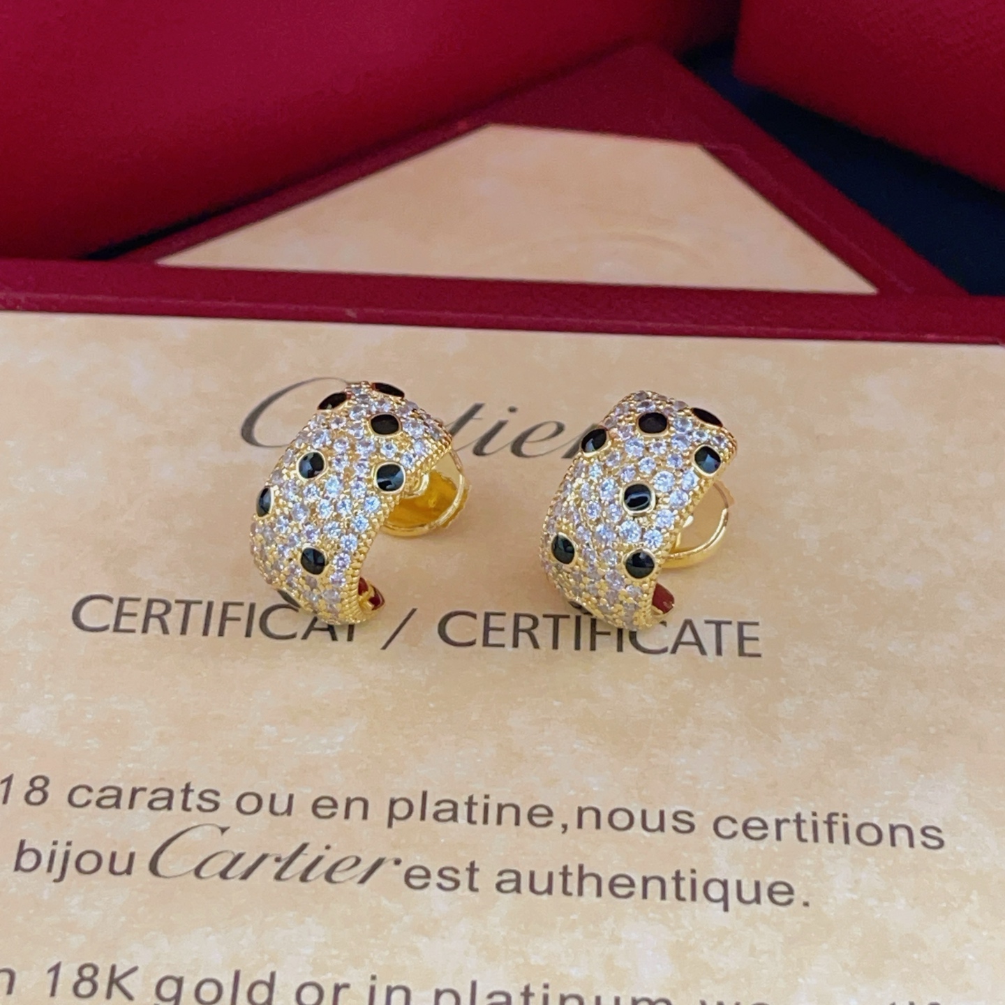Cartier Cartie*最新款，非常的上镜‼ 设计很特别值得入手 高级手工坊系列