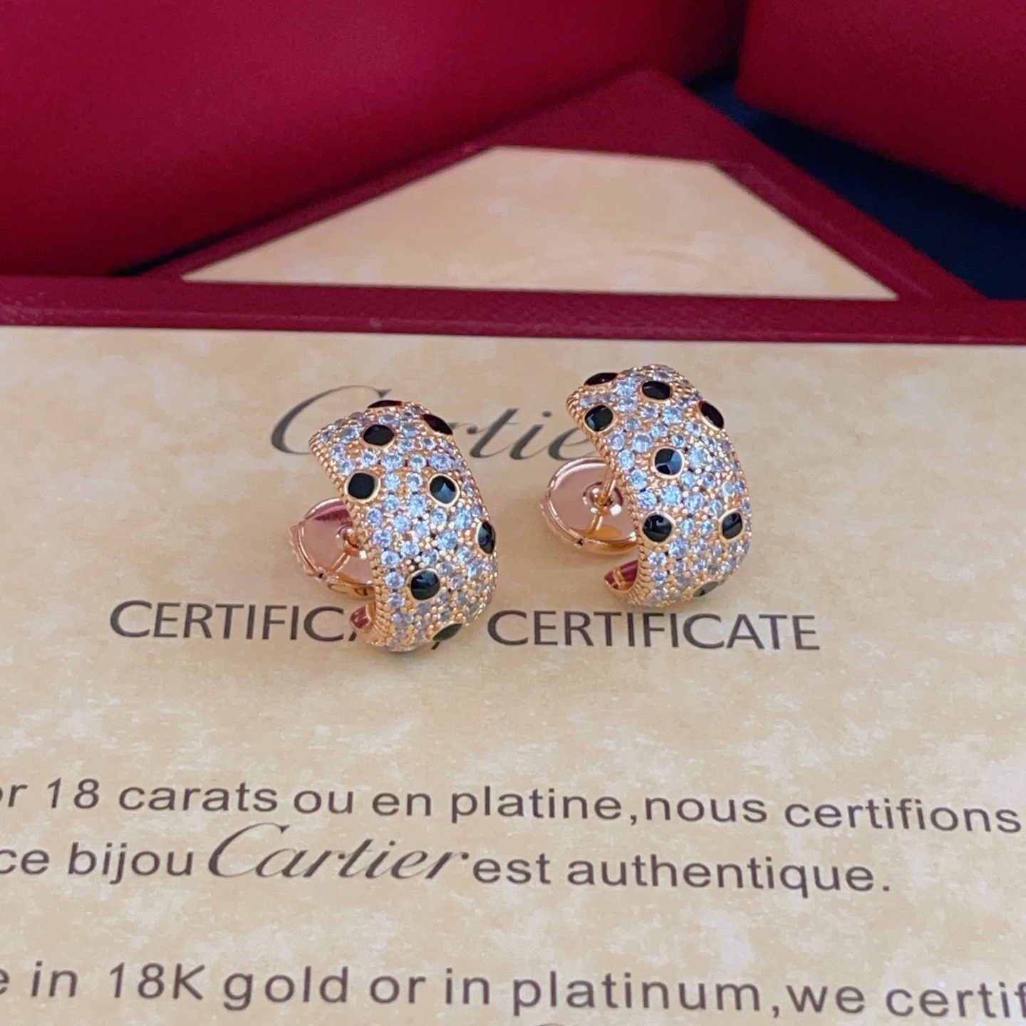 Cartier Cartie*最新款，非常的上镜‼ 设计很特别值得入手 高级手工坊系列