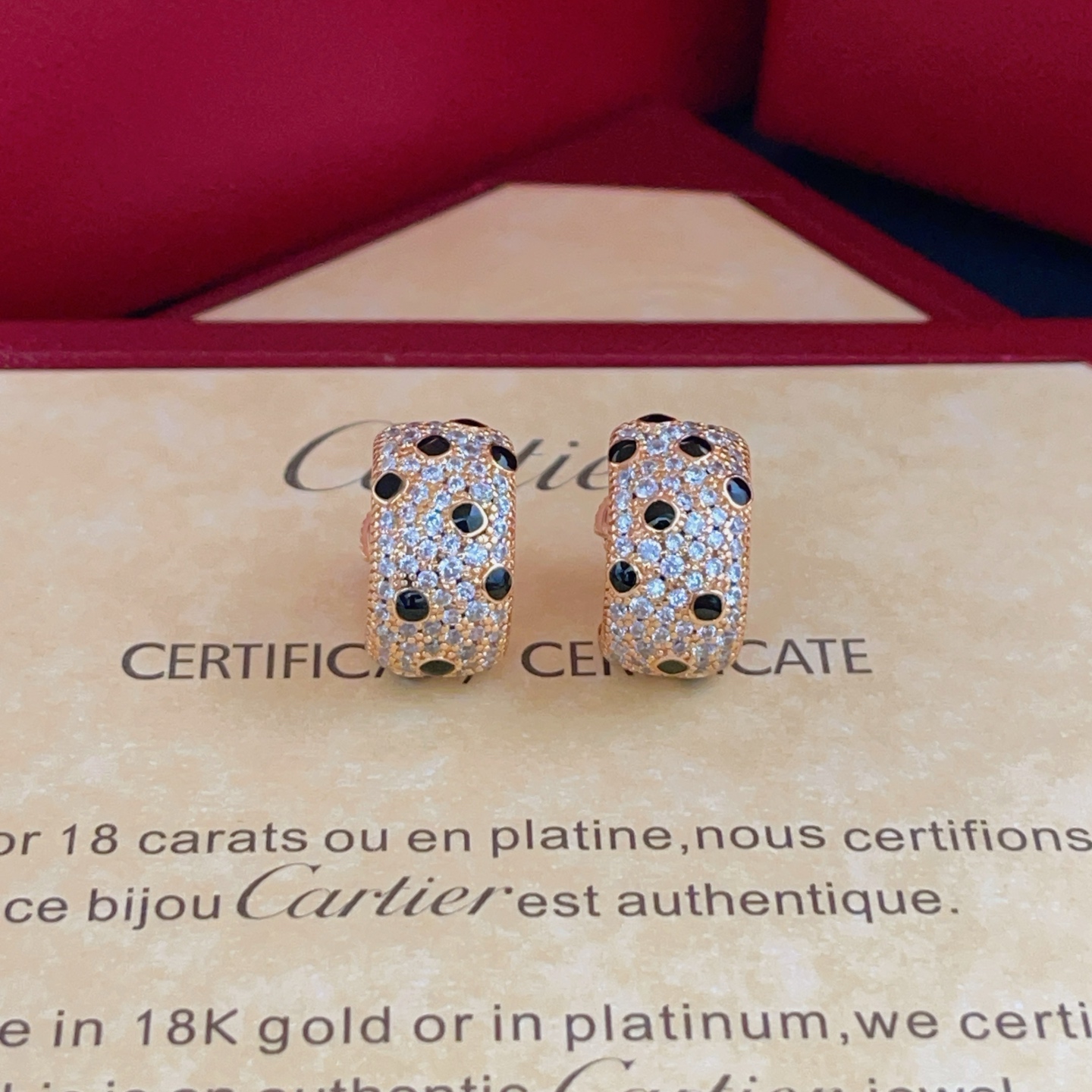 Cartier Cartie*最新款，非常的上镜‼ 设计很特别值得入手 高级手工坊系列