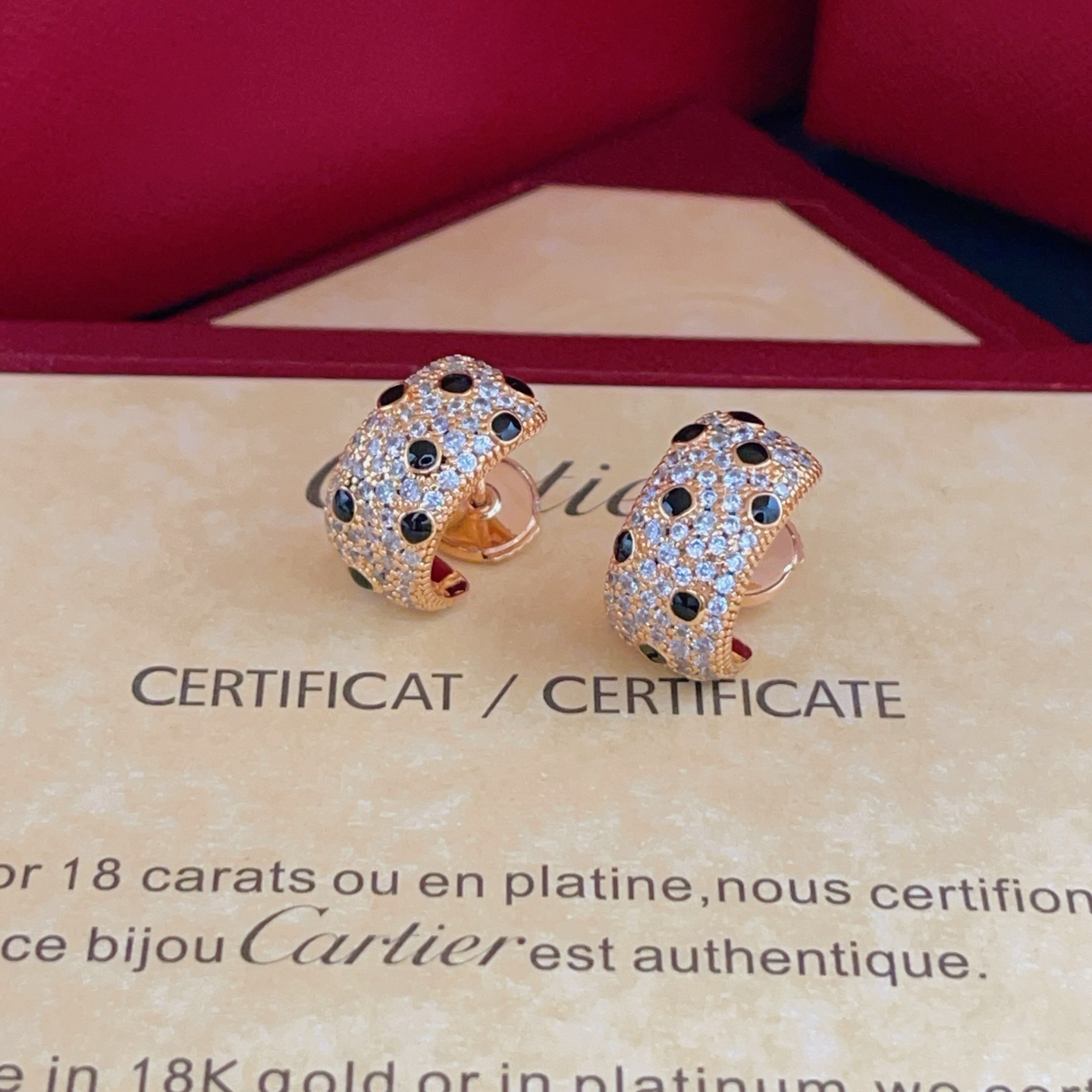 Cartier Cartie*最新款，非常的上镜‼ 设计很特别值得入手 高级手工坊系列