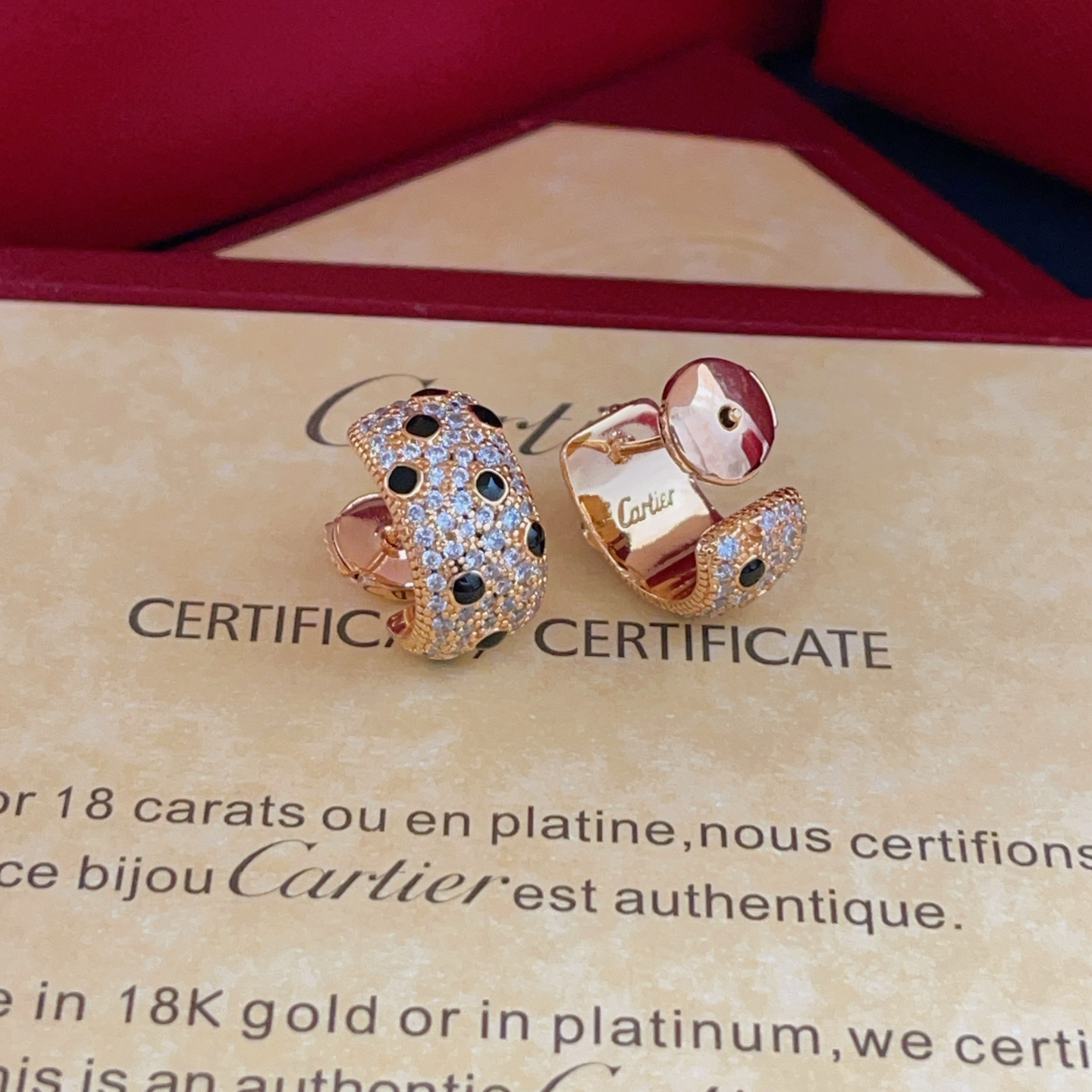 Cartier Cartie*最新款，非常的上镜‼ 设计很特别值得入手 高级手工坊系列