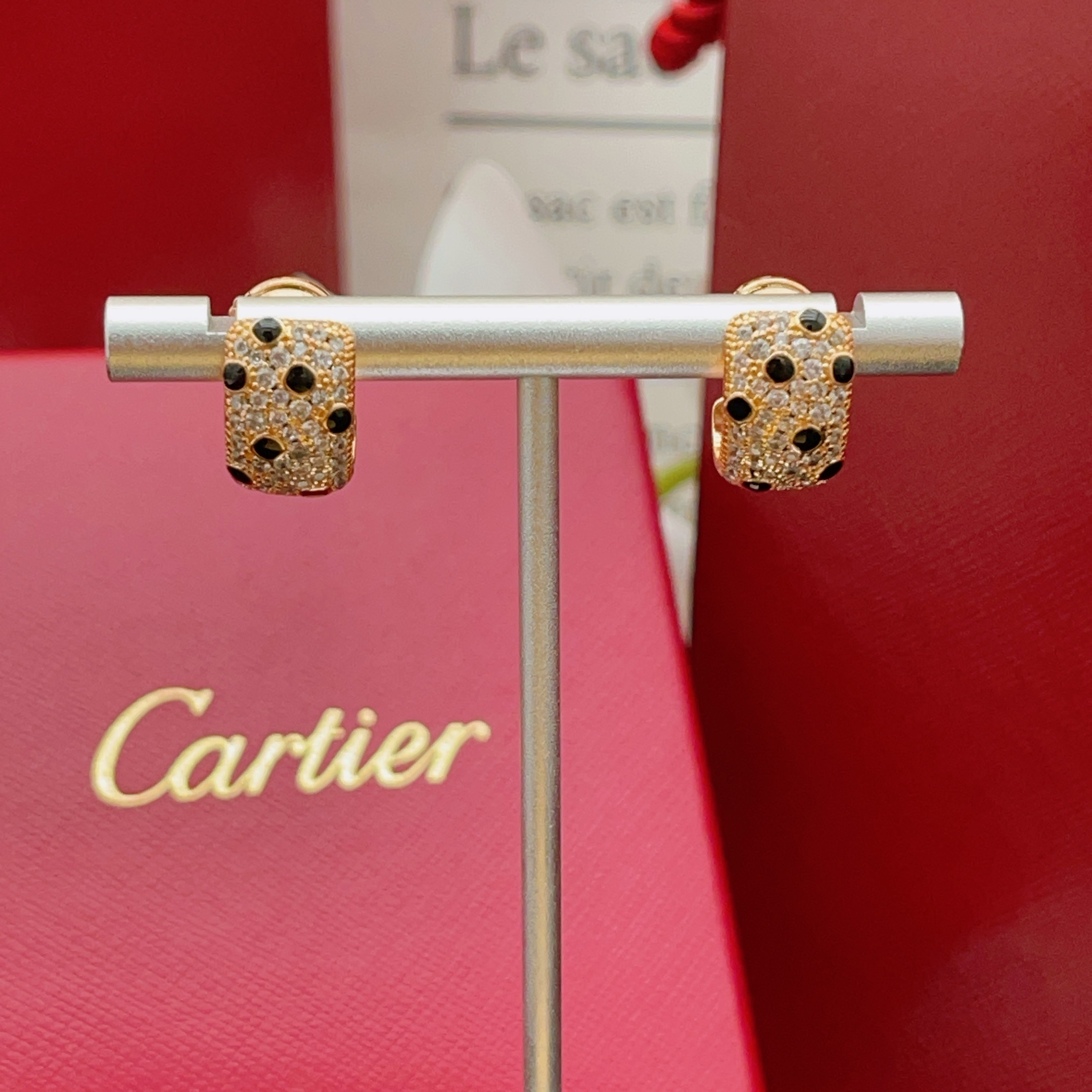 Cartier Cartie*最新款，非常的上镜‼ 设计很特别值得入手 高级手工坊系列