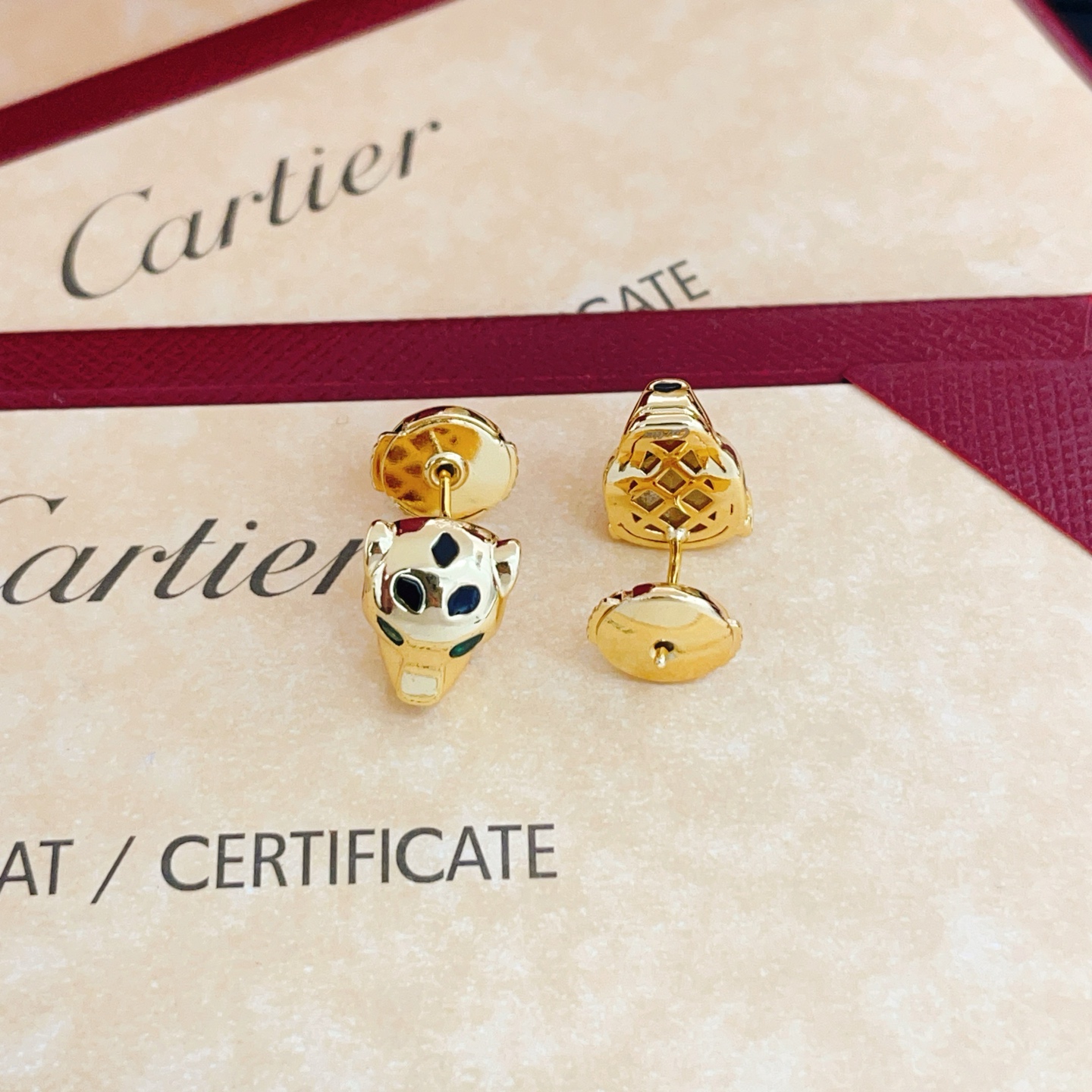 Cartier Cartie*最新款，非常的上镜‼ 设计很特别值得入手 高级手工坊系列