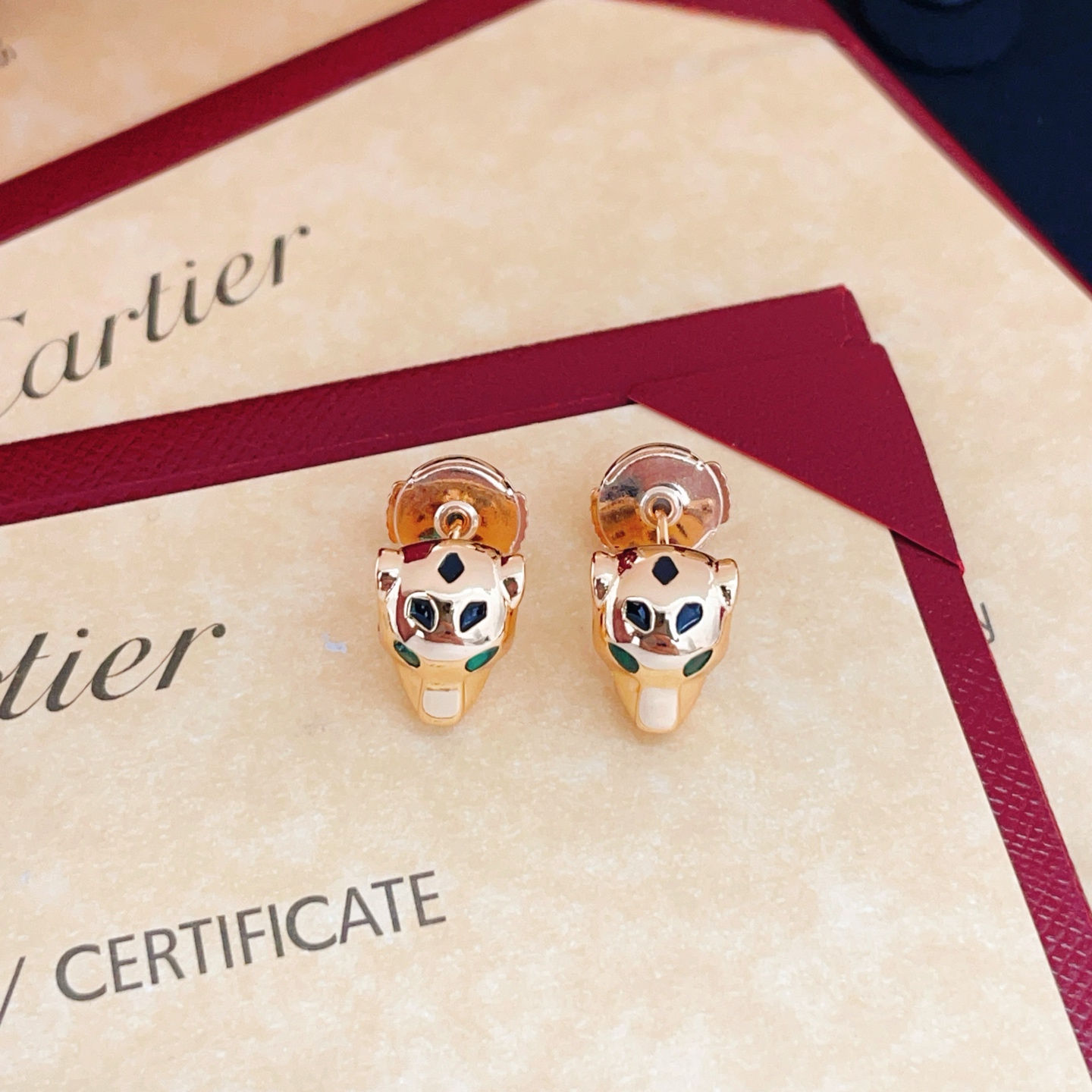 Cartier Cartie*最新款，非常的上镜‼ 设计很特别值得入手 高级手工坊系列