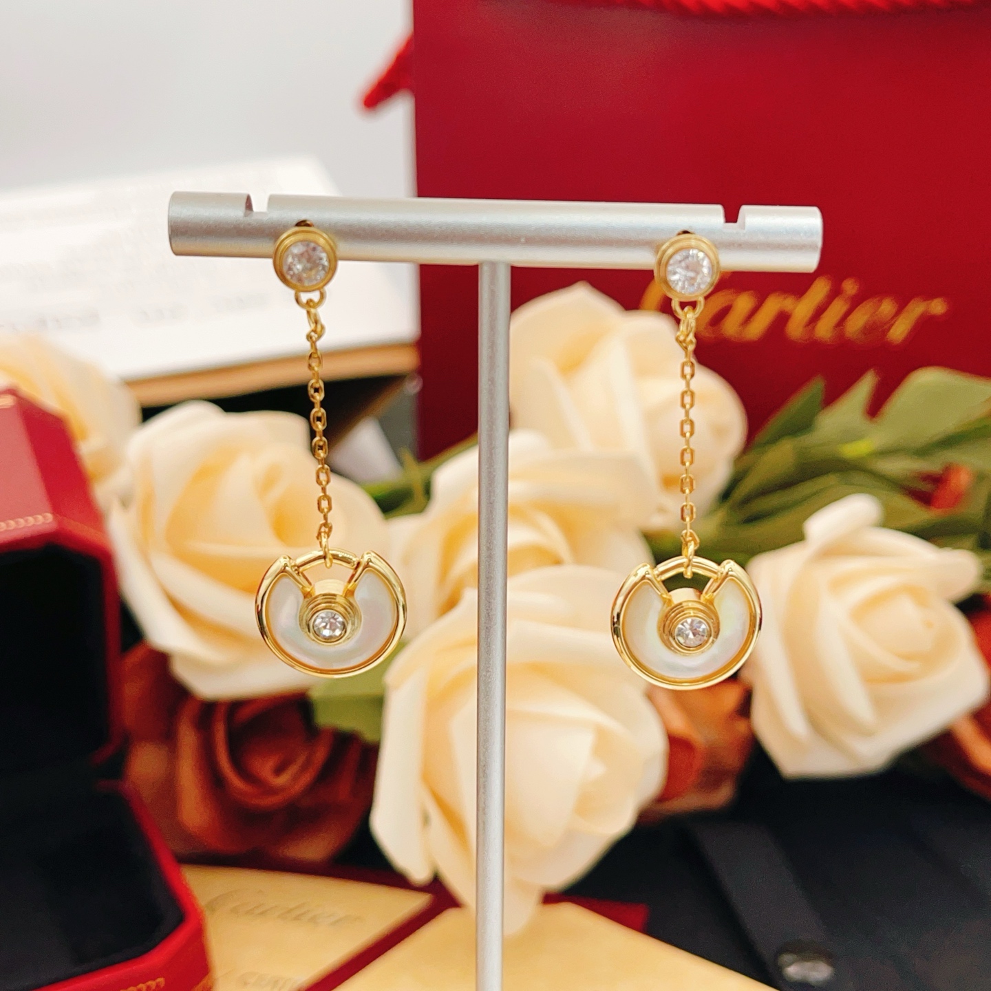 Cartier Cartie*最新款，非常的上镜‼ 设计很特别值得入手 高级手工坊系列