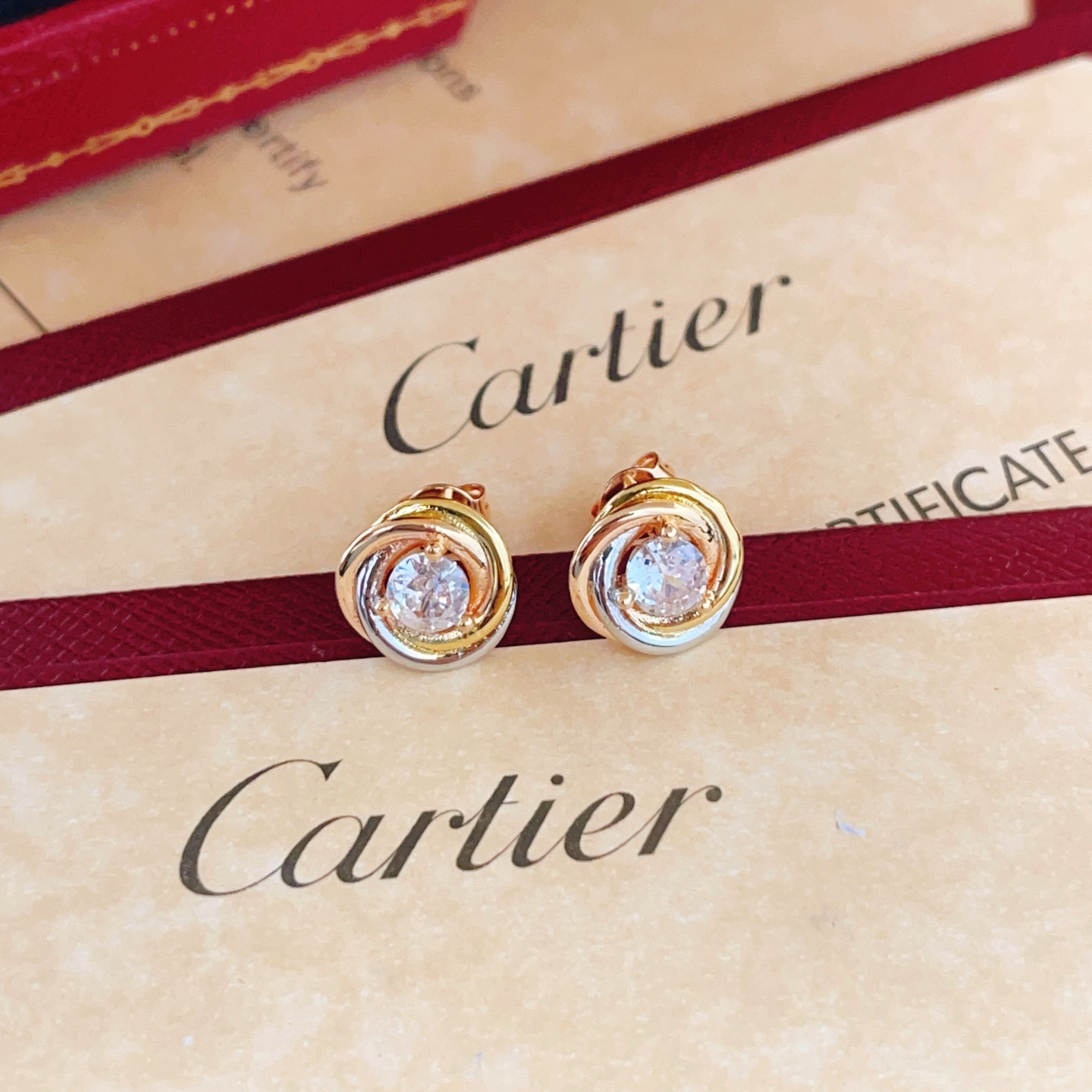 Cartier Cartie*最新款，非常的上镜‼ 设计很特别值得入手 高级手工坊系列