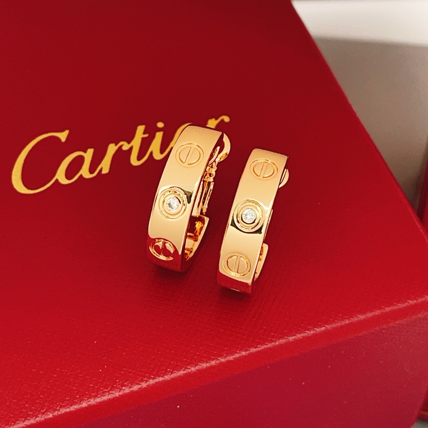 Cartier Cartie*最新款，非常的上镜‼ 设计很特别值得入手 高级手工坊系列