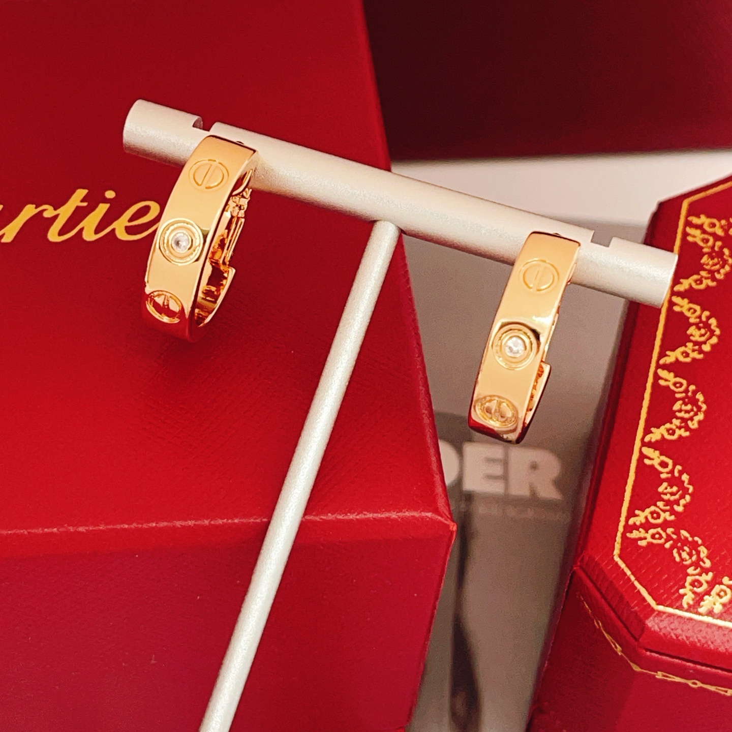 Cartier Cartie*最新款，非常的上镜‼ 设计很特别值得入手 高级手工坊系列