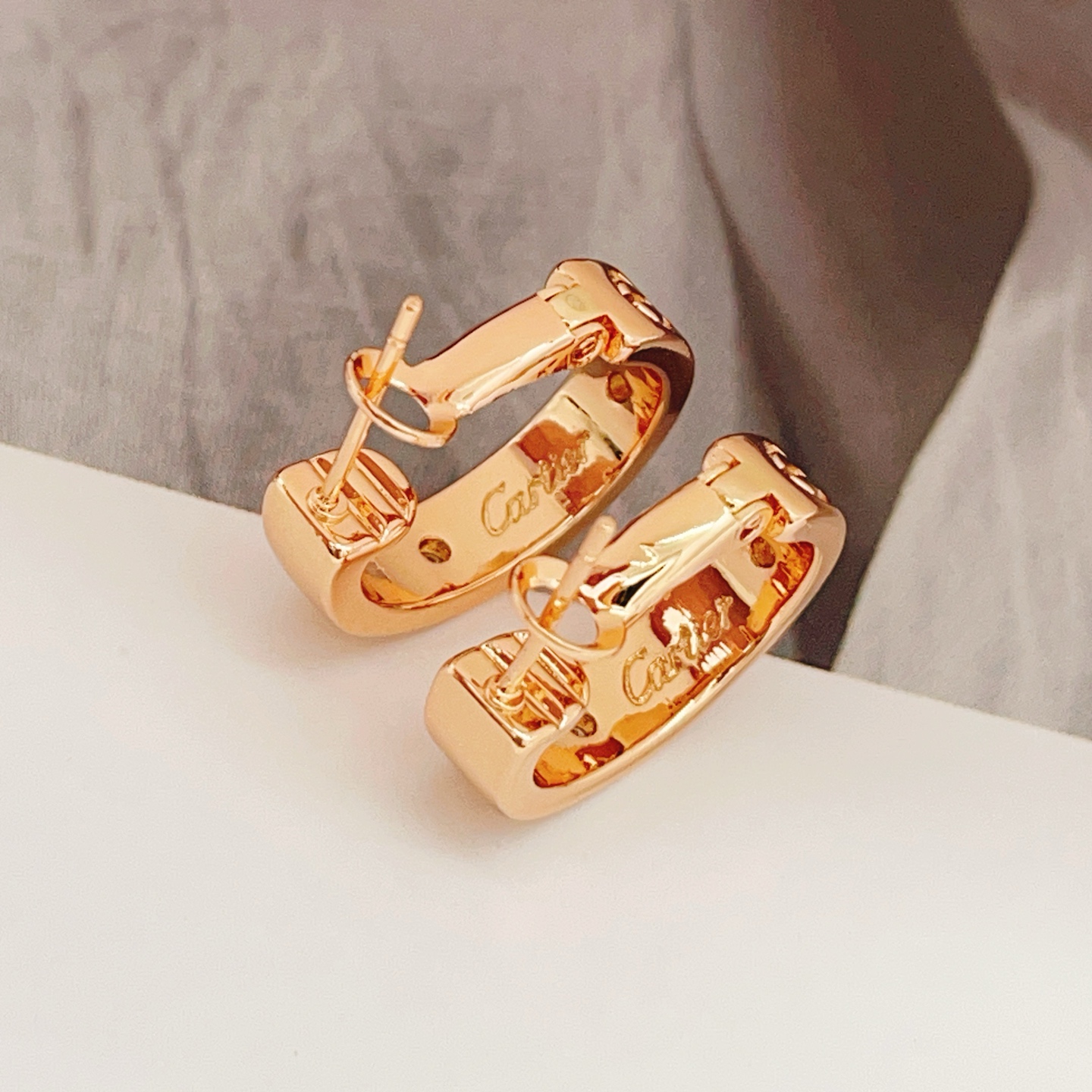 Cartier Cartie*最新款，非常的上镜‼ 设计很特别值得入手 高级手工坊系列