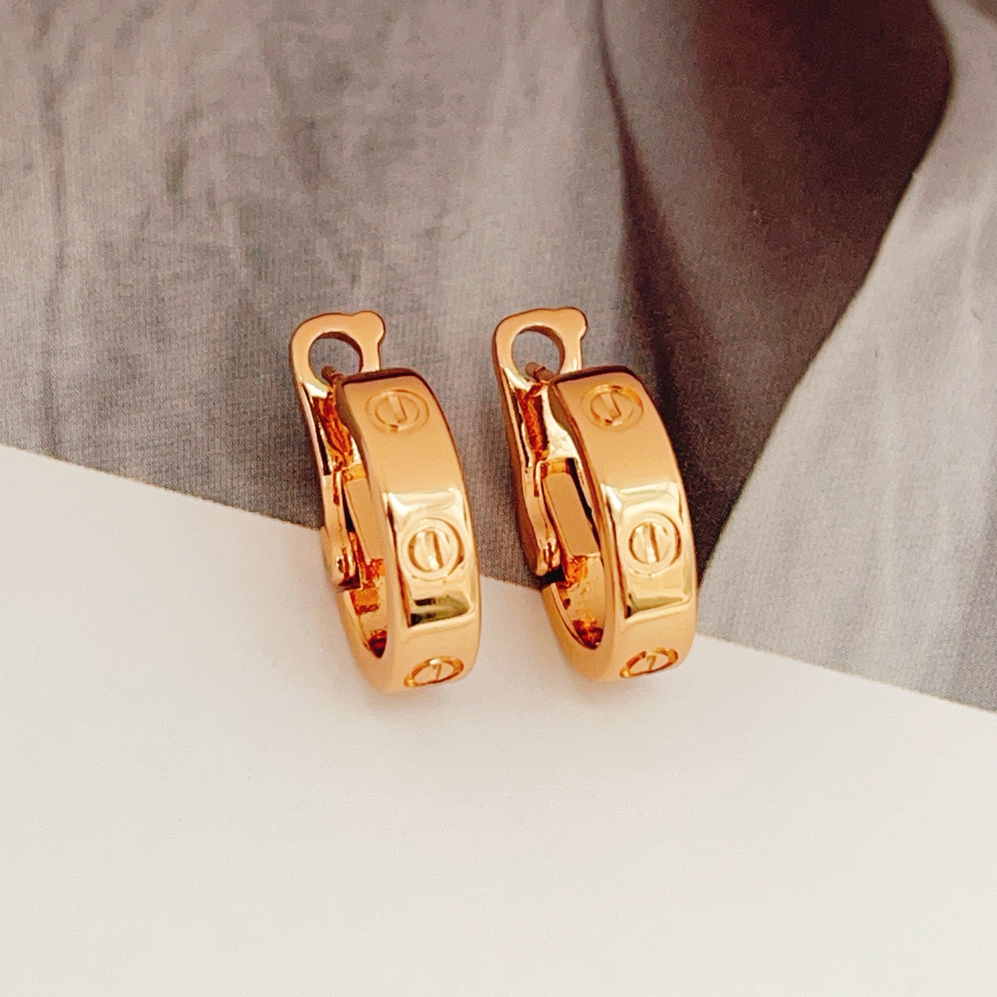 Cartier Cartie*最新款，非常的上镜‼ 设计很特别值得入手 高级手工坊系列