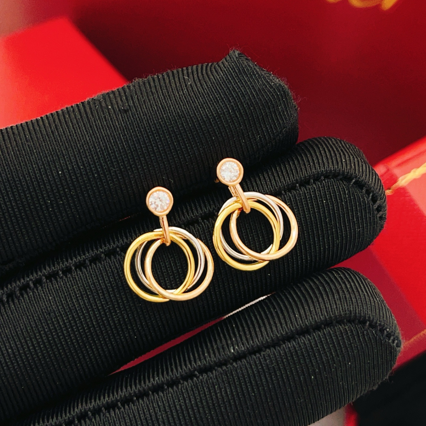 Cartier Cartie*最新款，非常的上镜‼ 设计很特别值得入手 高级手工坊系列