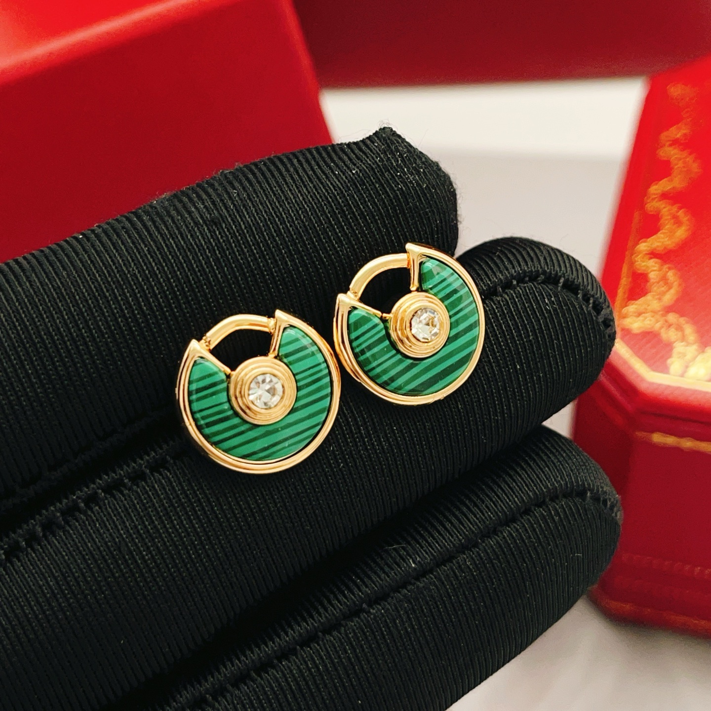 Cartier Cartie*最新款，非常的上镜‼ 设计很特别值得入手 高级手工坊系列