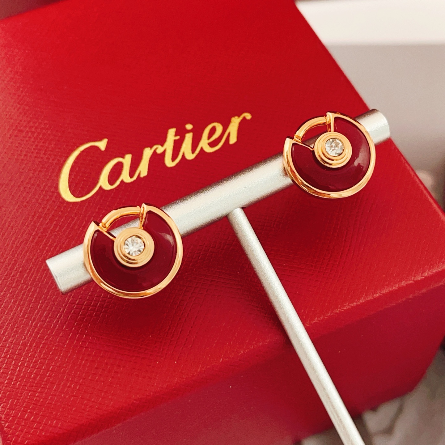 Cartier Cartie*最新款，非常的上镜‼ 设计很特别值得入手 高级手工坊系列
