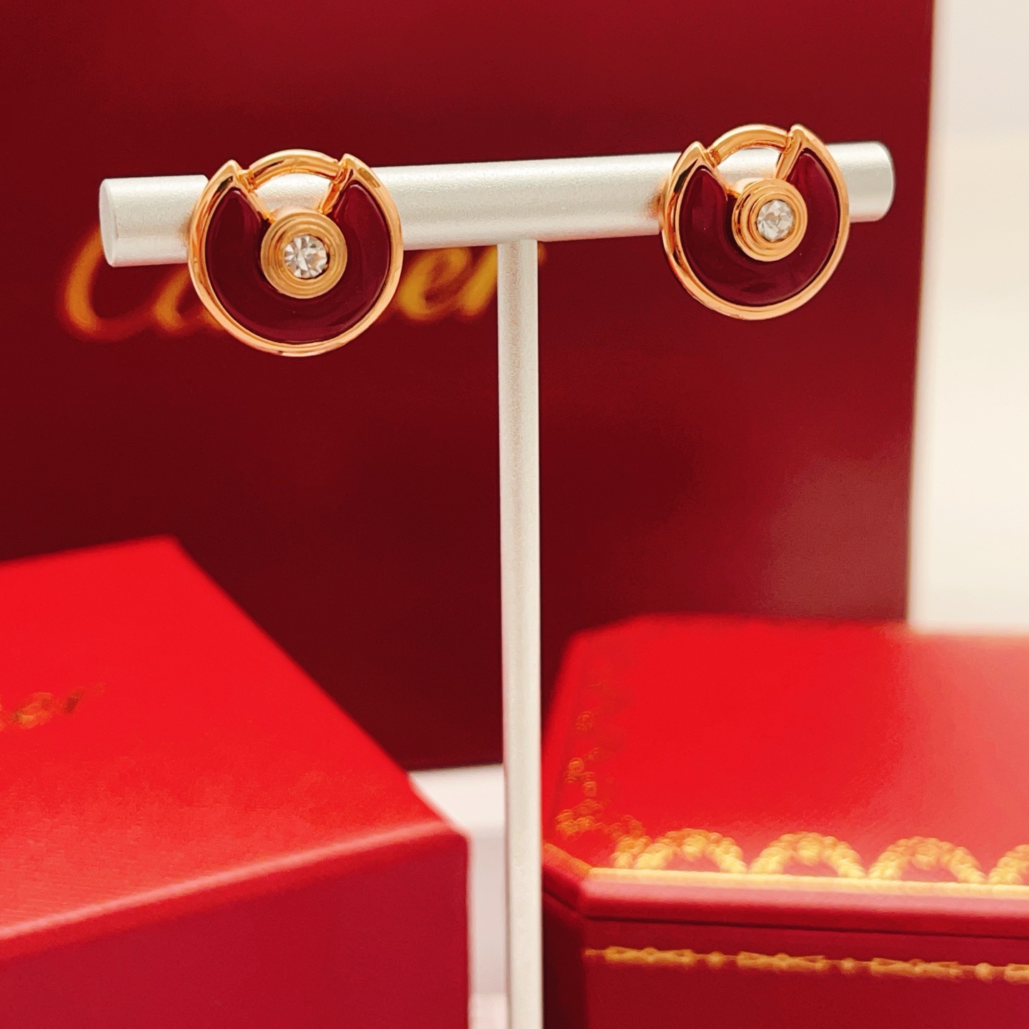 Cartier Cartie*最新款，非常的上镜‼ 设计很特别值得入手 高级手工坊系列