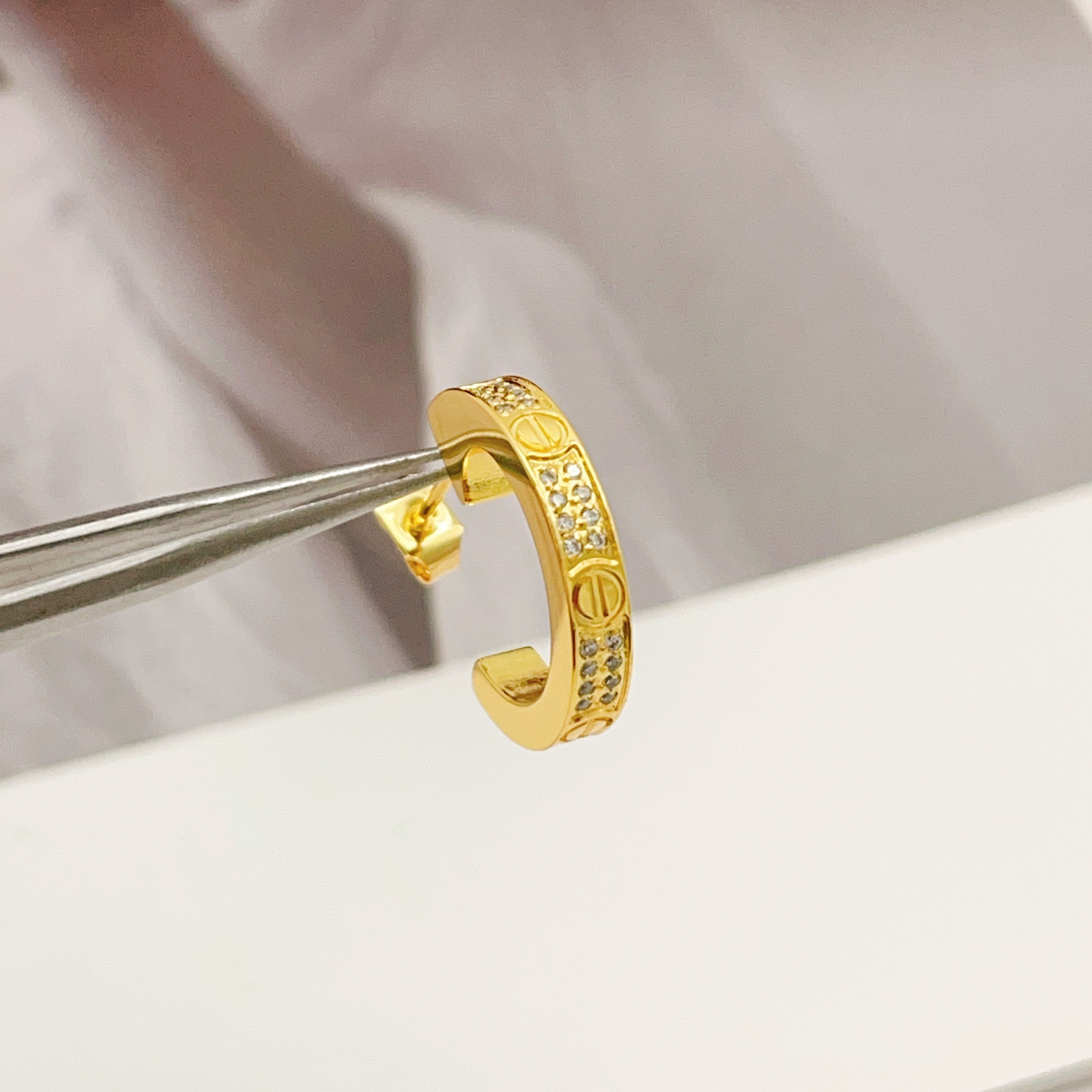 Cartier Cartie*最新款，非常的上镜‼ 设计很特别值得入手 高级手工坊系列