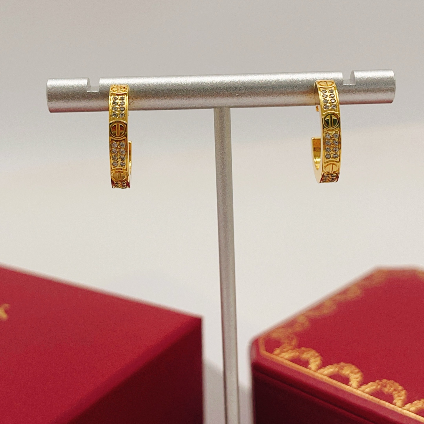 Cartier Cartie*最新款，非常的上镜‼ 设计很特别值得入手 高级手工坊系列