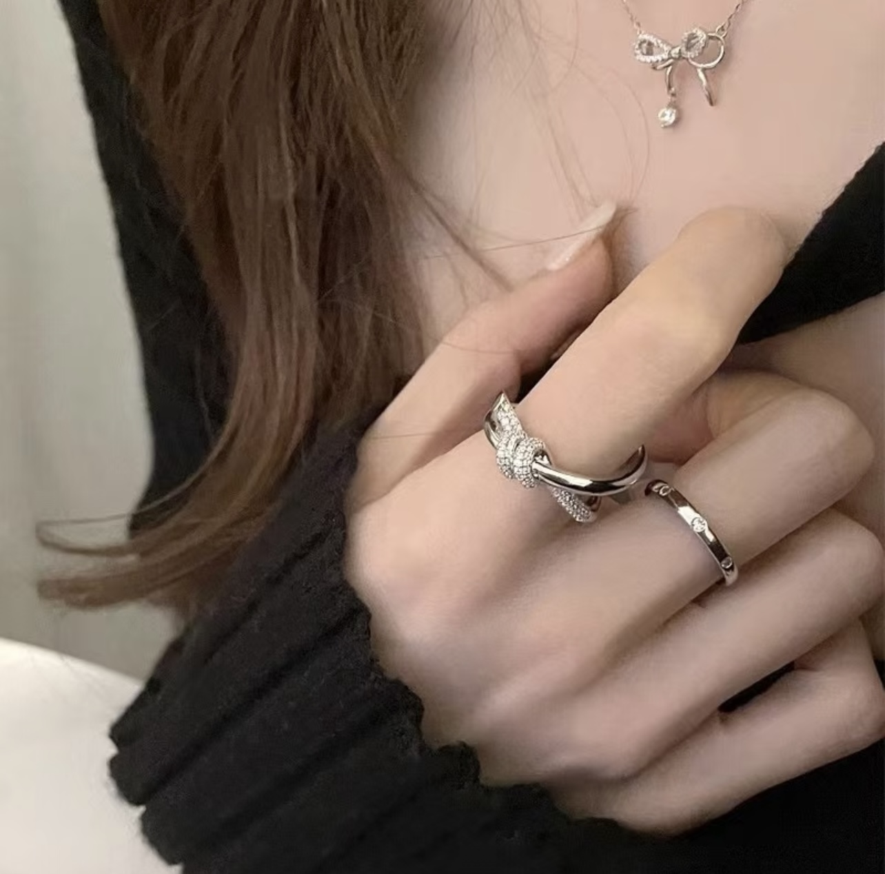 Tiffany & Co. Tiffany*帝芙尼最新款，非常的上镜‼ 设计很特别值得入手 高级手工坊系列