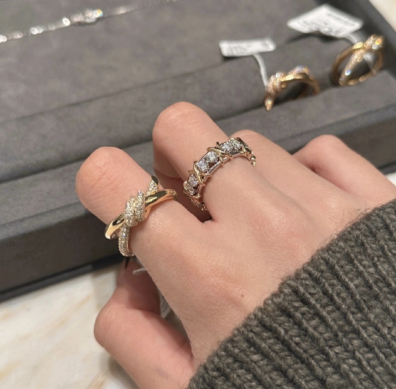 Tiffany & Co. Tiffany*帝芙尼最新款，非常的上镜‼ 设计很特别值得入手 高级手工坊系列