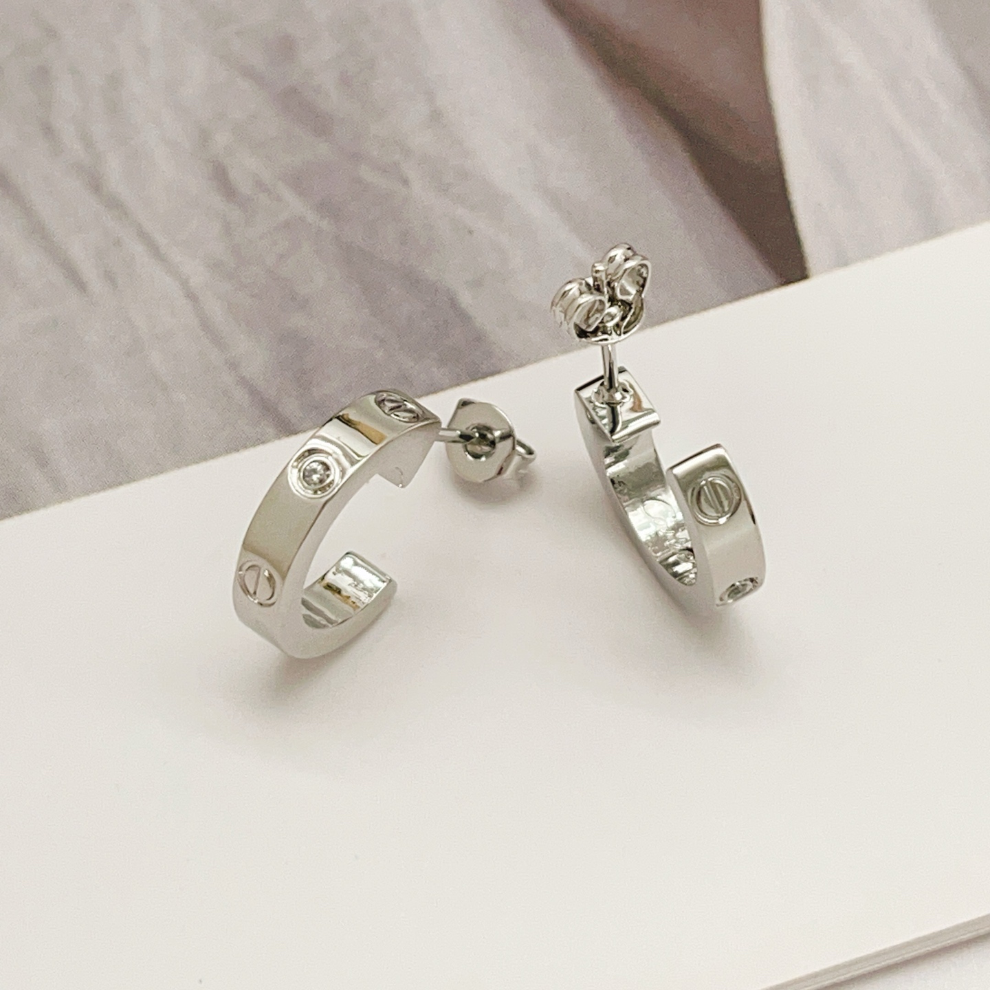 Cartier Cartie*最新款，非常的上镜‼ 设计很特别值得入手 高级手工坊系列