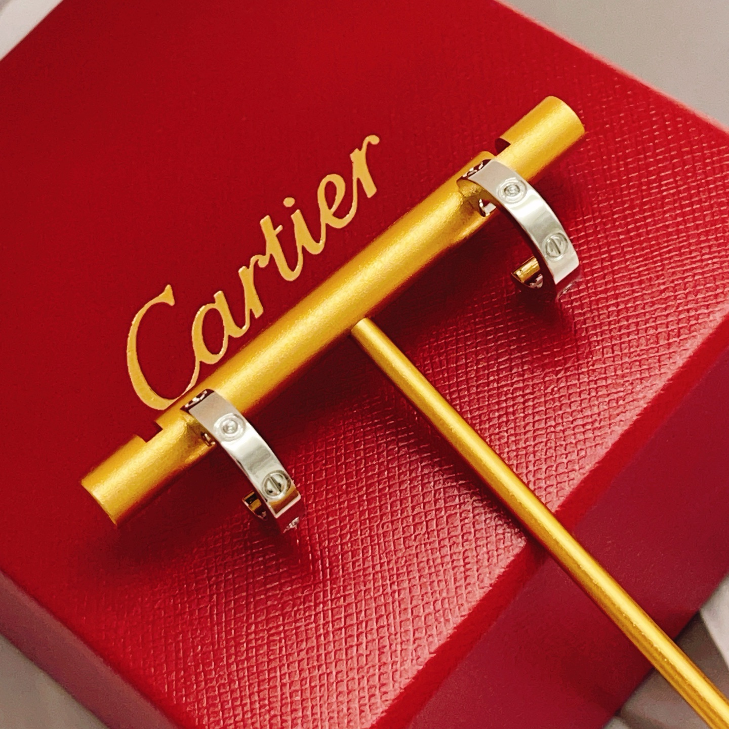Cartier Cartie*最新款，非常的上镜‼ 设计很特别值得入手 高级手工坊系列