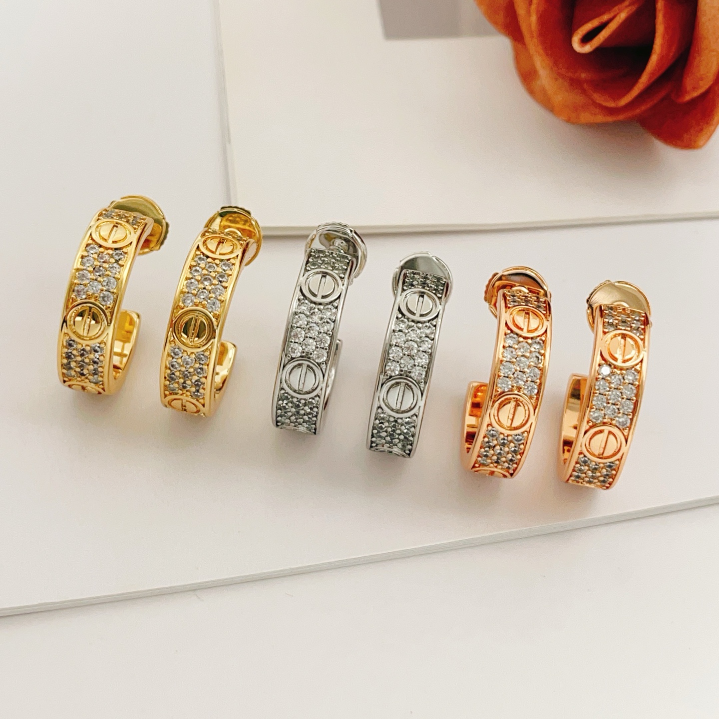Cartier Cartie*最新款，非常的上镜‼ 设计很特别值得入手 高级手工坊系列
