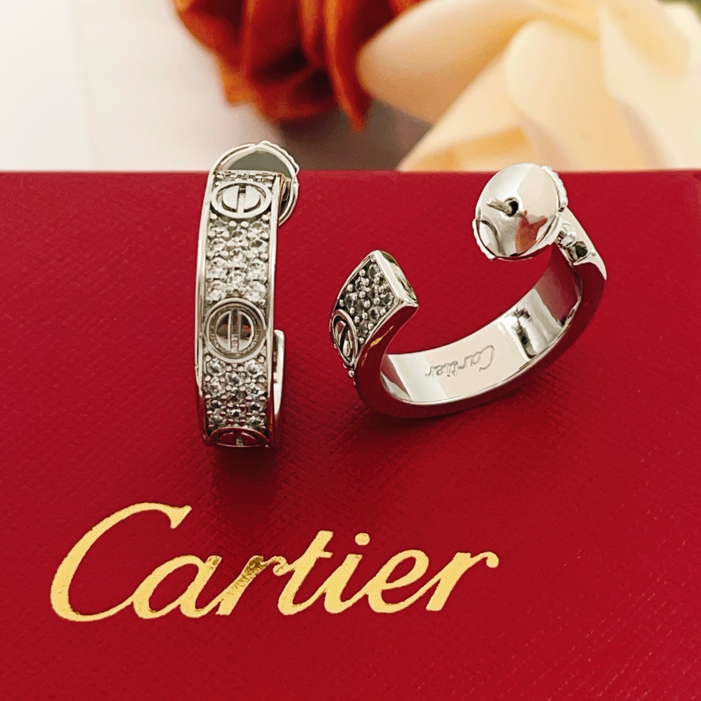 Cartier Cartie*最新款，非常的上镜‼ 设计很特别值得入手 高级手工坊系列