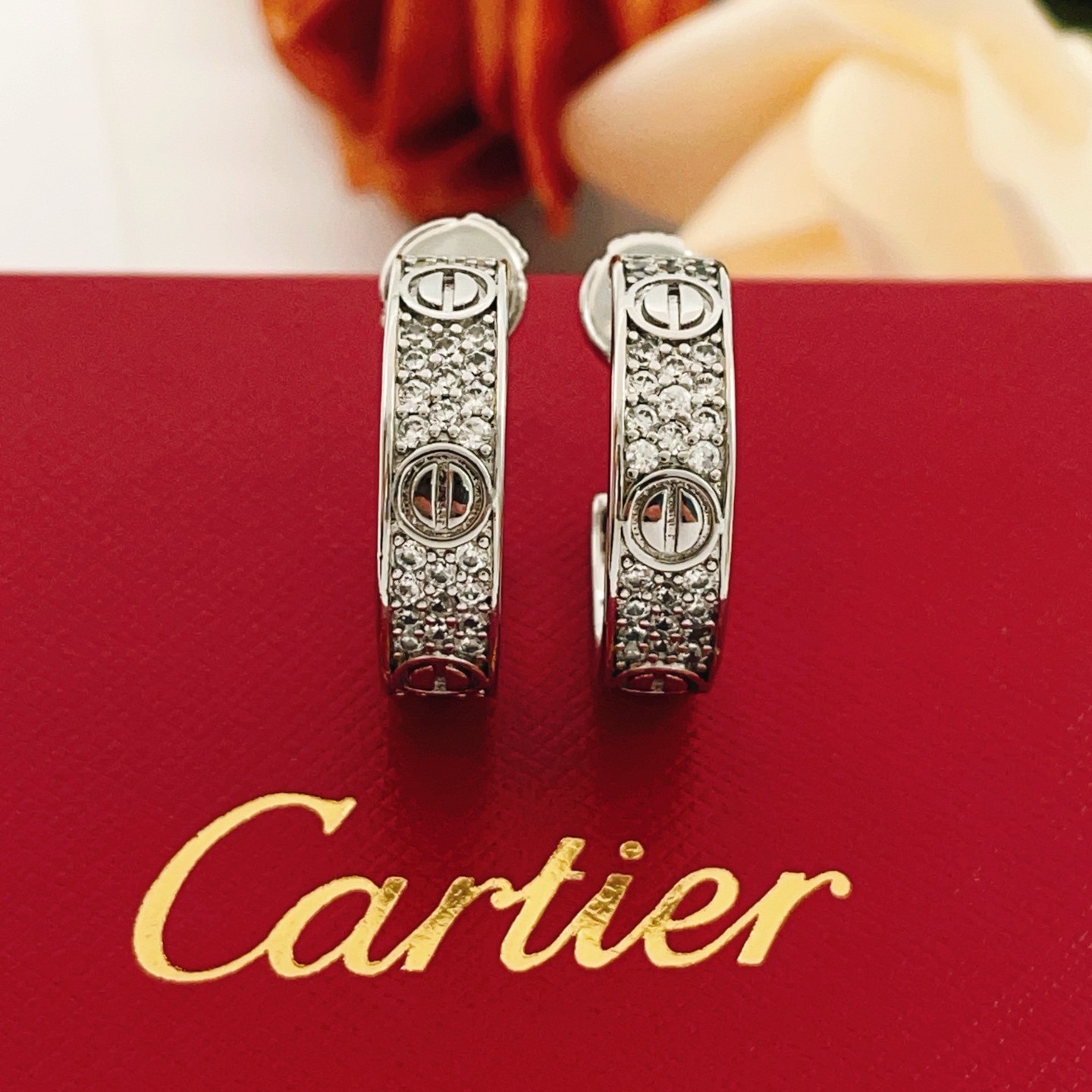 Cartier Cartie*最新款，非常的上镜‼ 设计很特别值得入手 高级手工坊系列