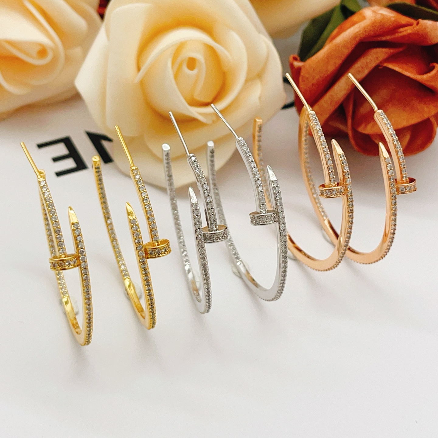 Cartier Cartie*最新款，非常的上镜‼ 设计很特别值得入手 高级手工坊系列
