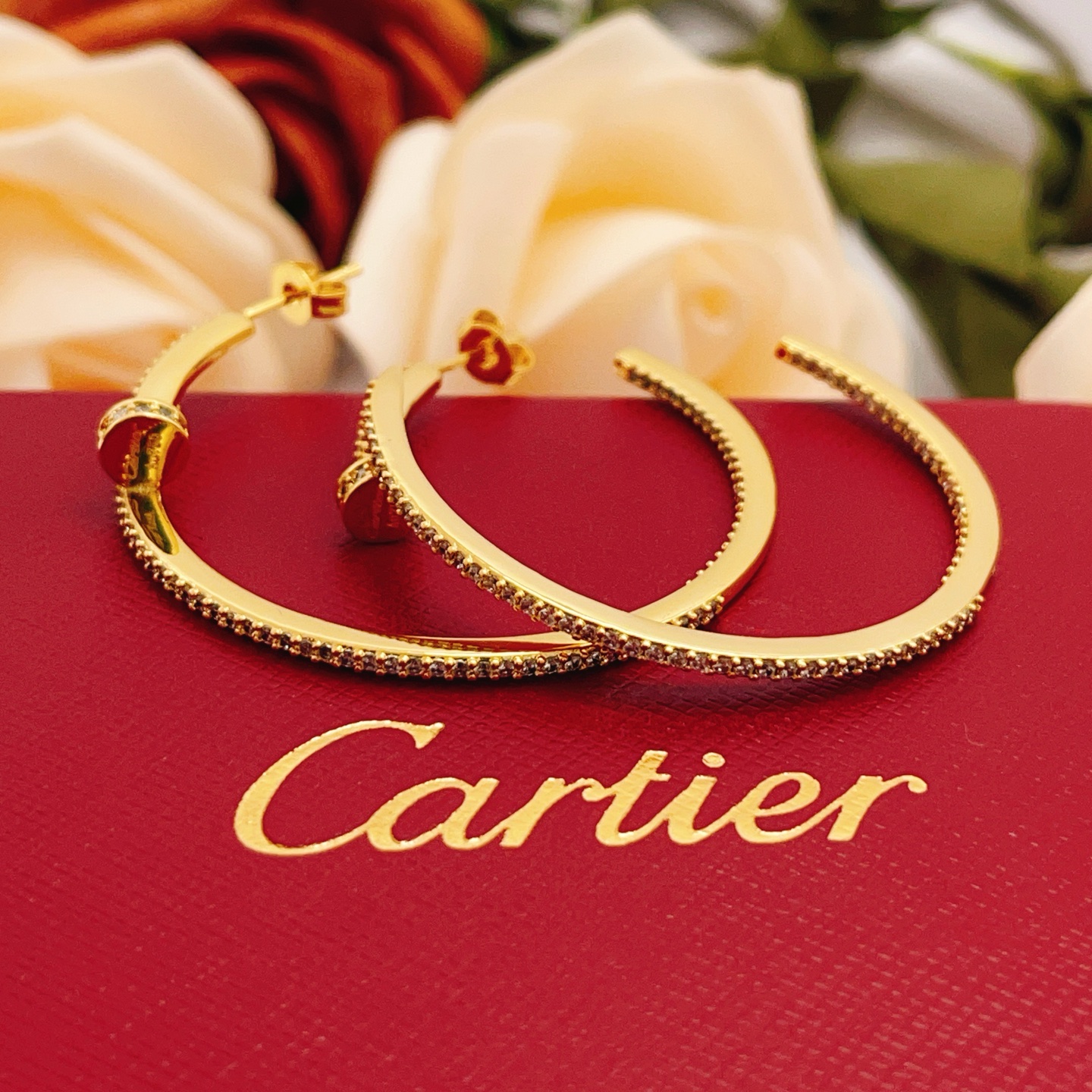 Cartier Cartie*最新款，非常的上镜‼ 设计很特别值得入手 高级手工坊系列