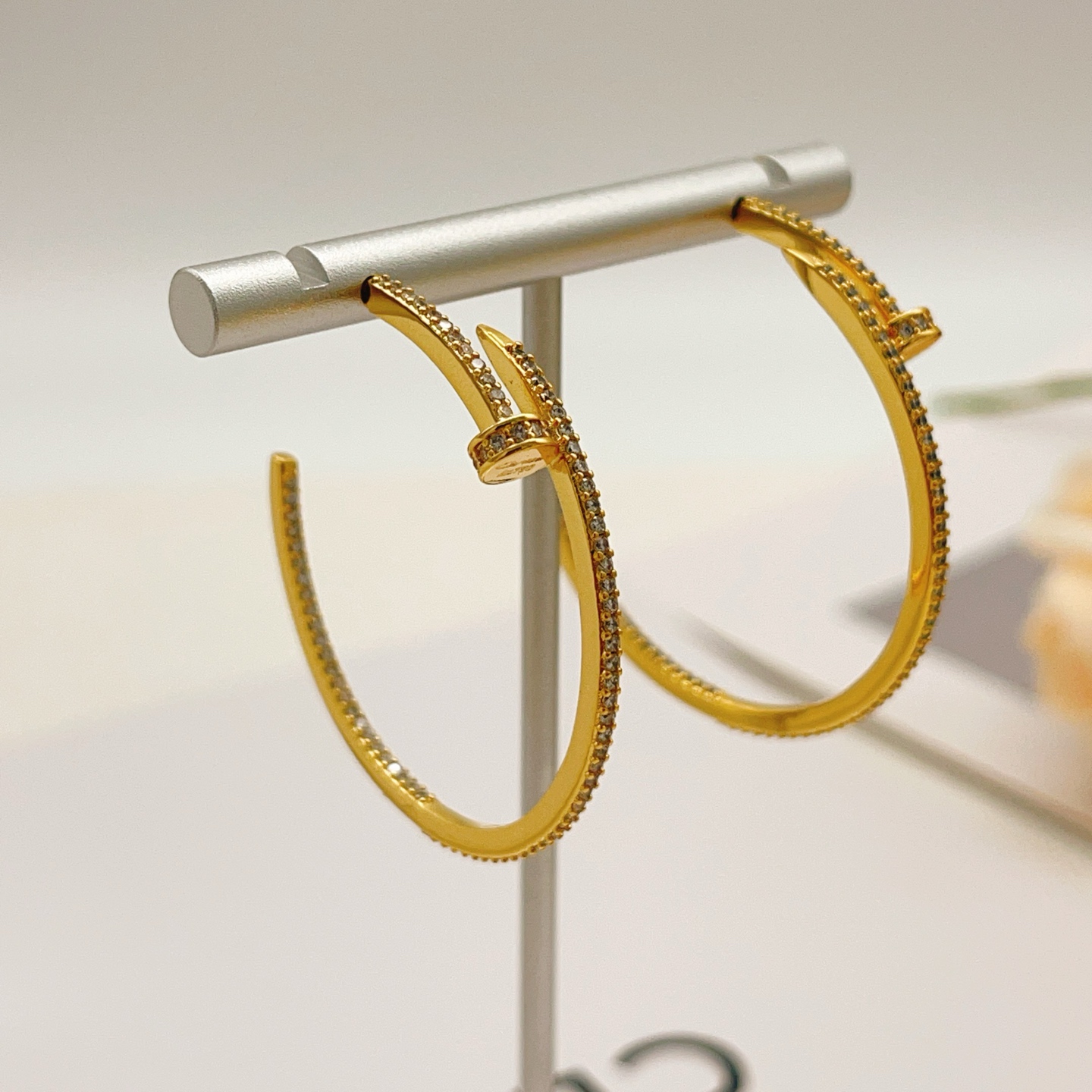 Cartier Cartie*最新款，非常的上镜‼ 设计很特别值得入手 高级手工坊系列