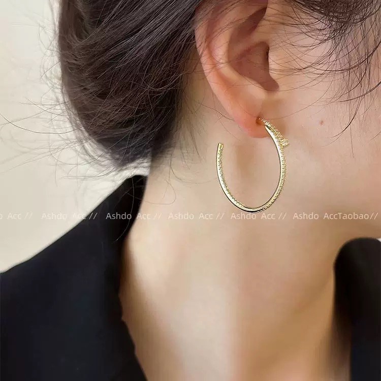 Cartier Cartie*最新款，非常的上镜‼ 设计很特别值得入手 高级手工坊系列