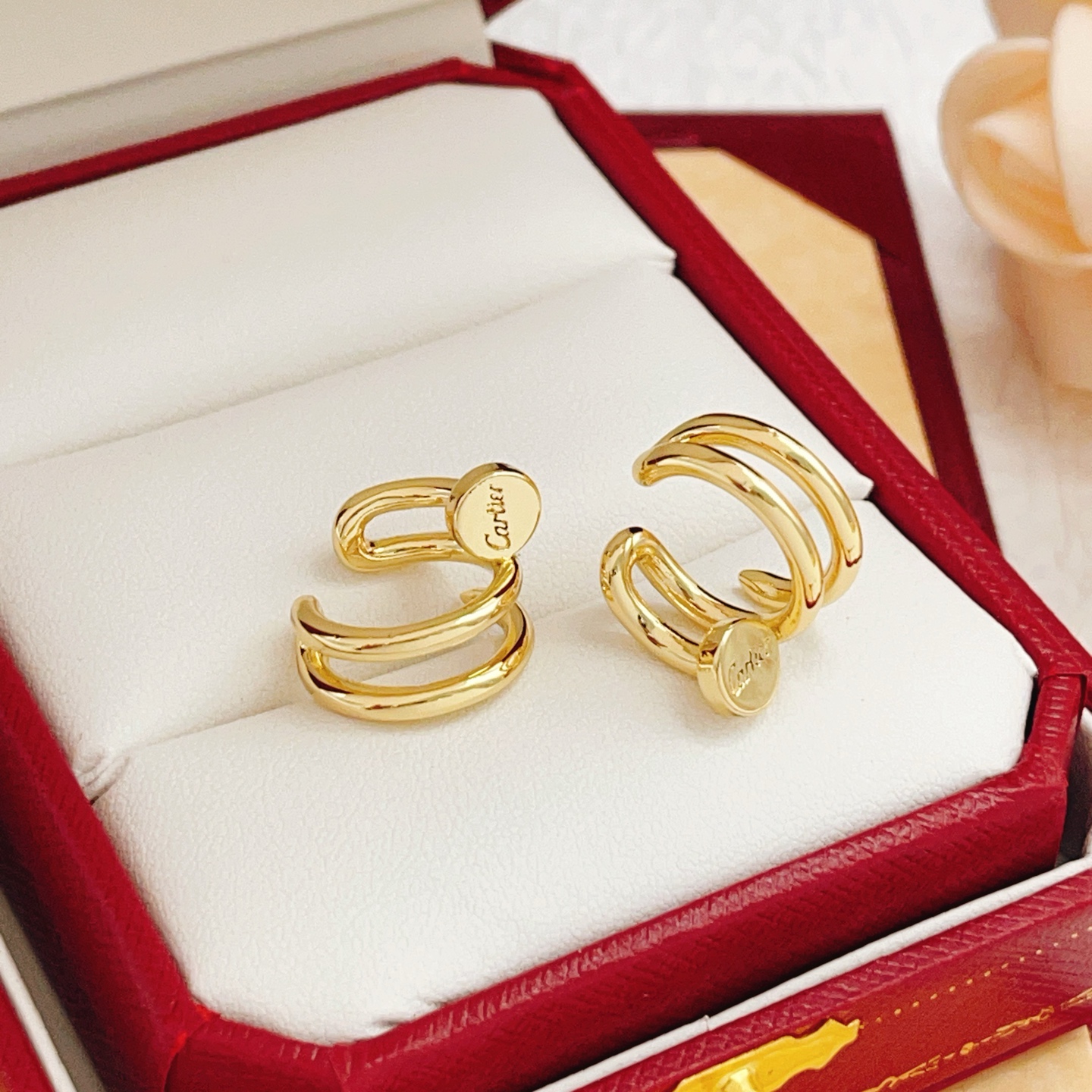 Cartier Cartier最新款卡地亚，非常的上镜‼ 设计很特别值得入手 高级手工坊系列
