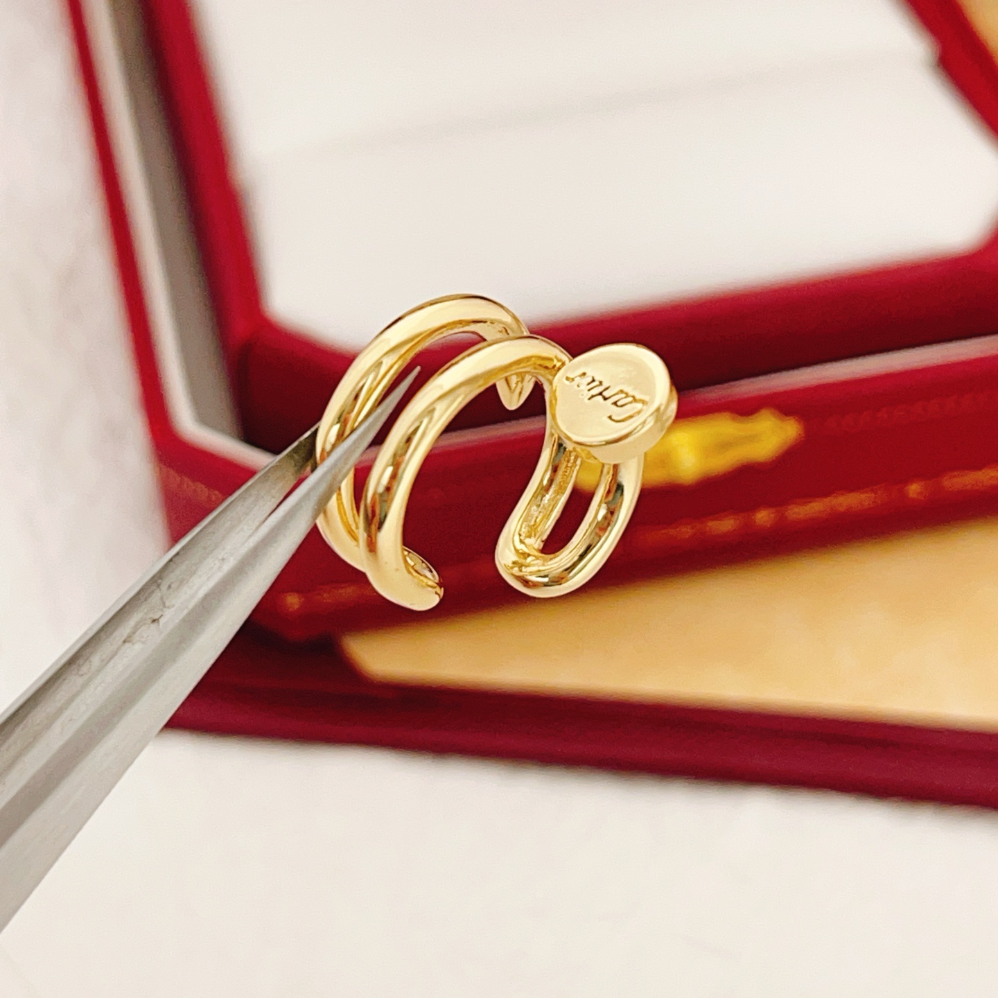 Cartier Cartier最新款卡地亚，非常的上镜‼ 设计很特别值得入手 高级手工坊系列