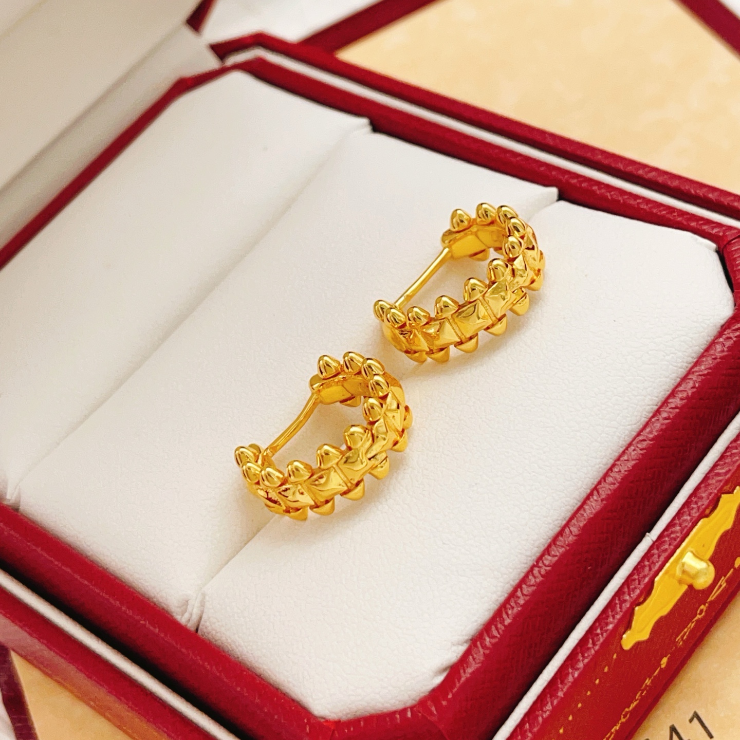 Cartier Clash de Cartier earrings 18k yellow gold no gemstones 12mm hoop diameter